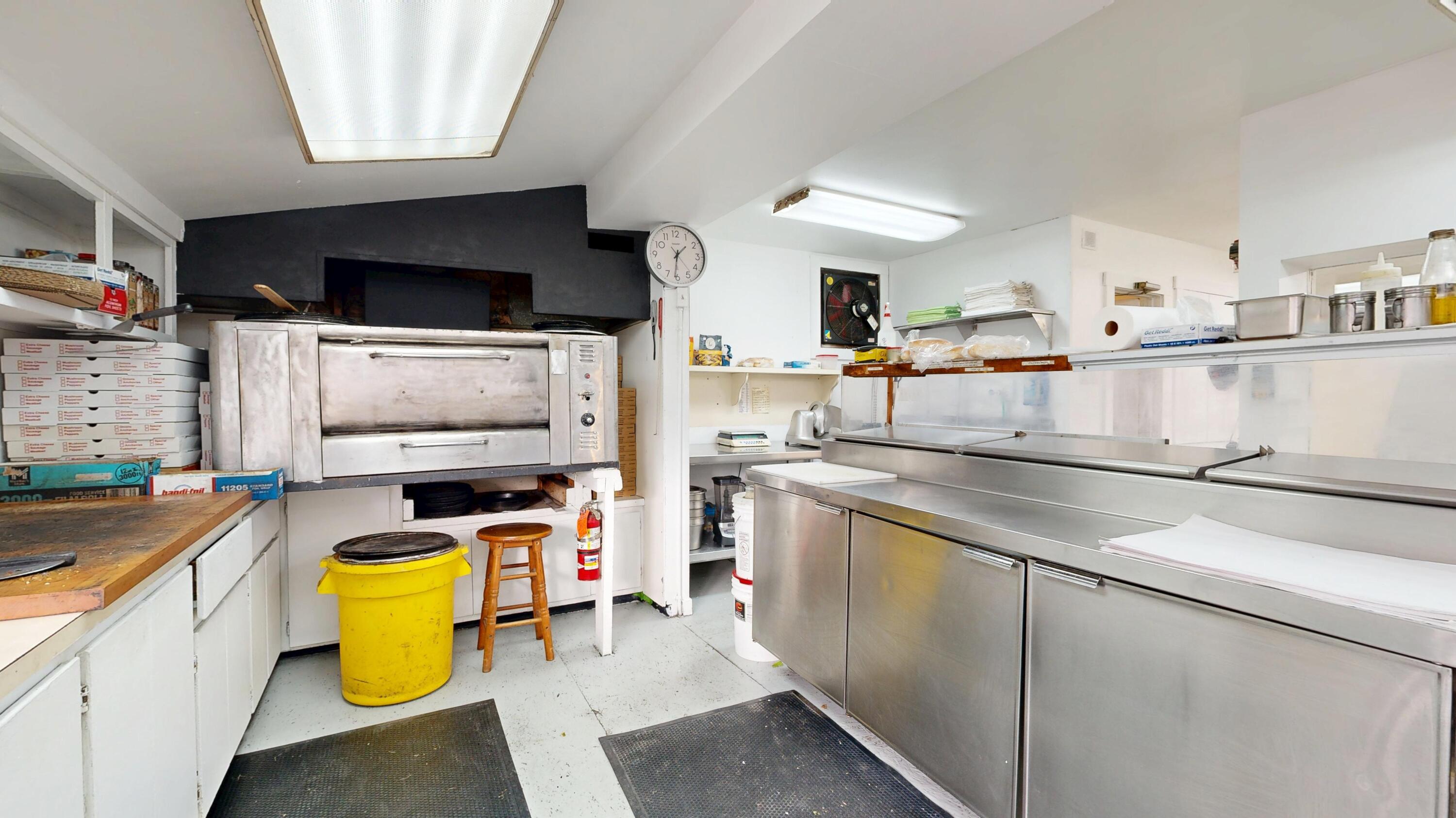 main property photo 25