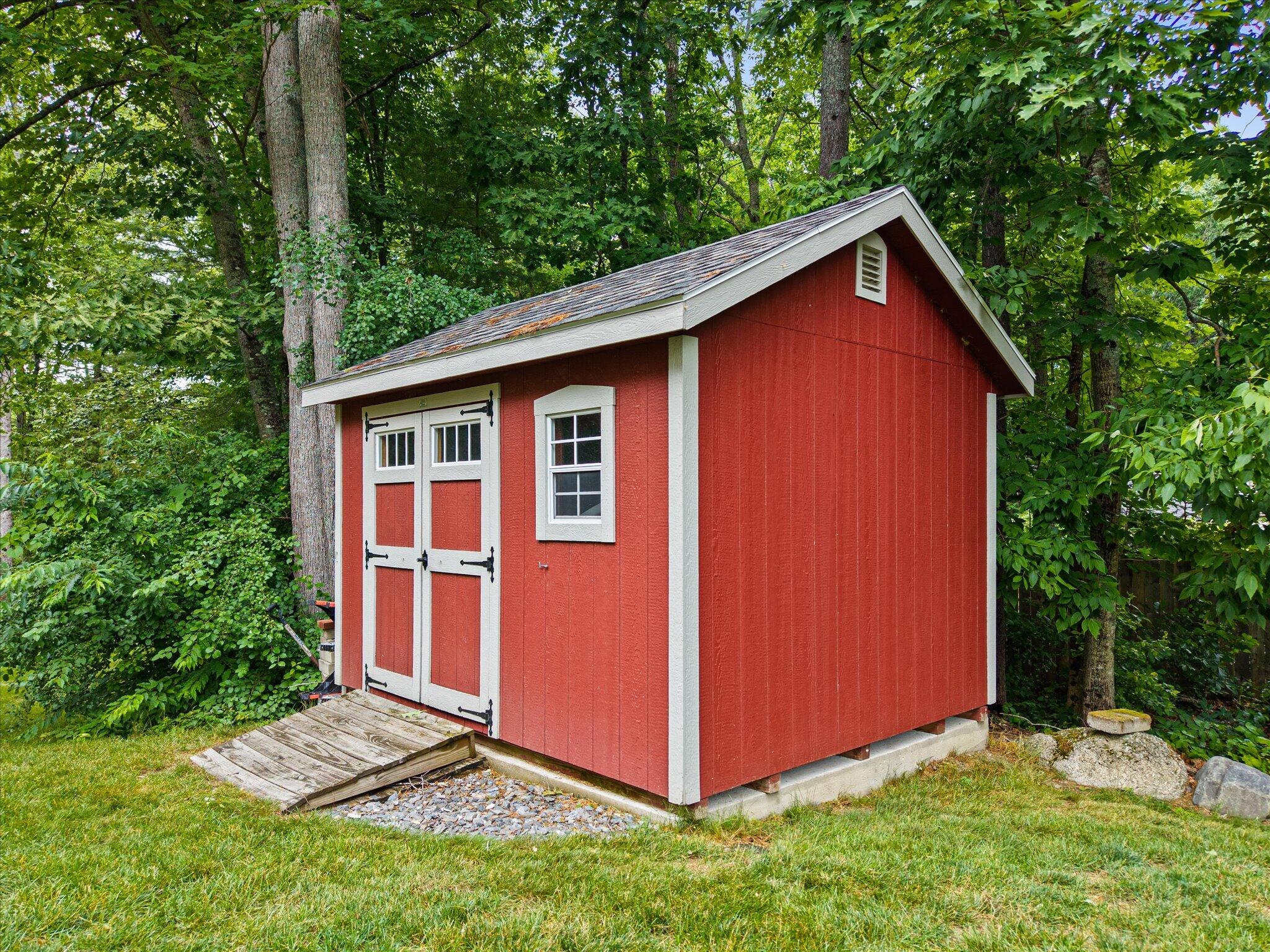 main property photo 75