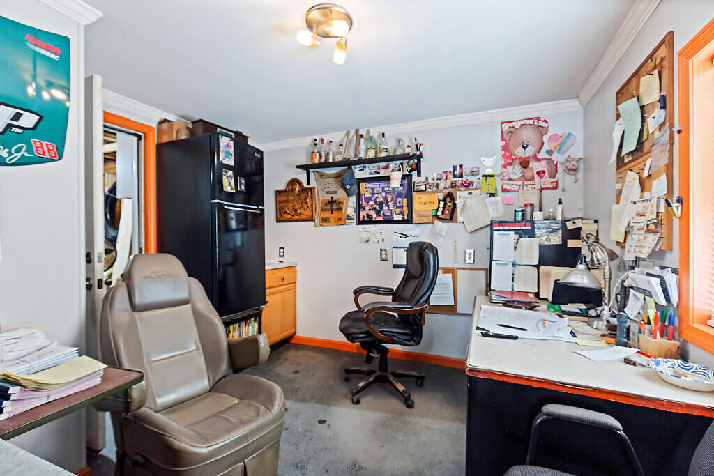 main property photo 77