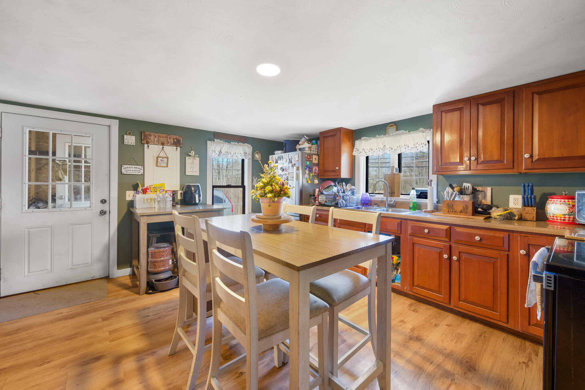 main property photo 7