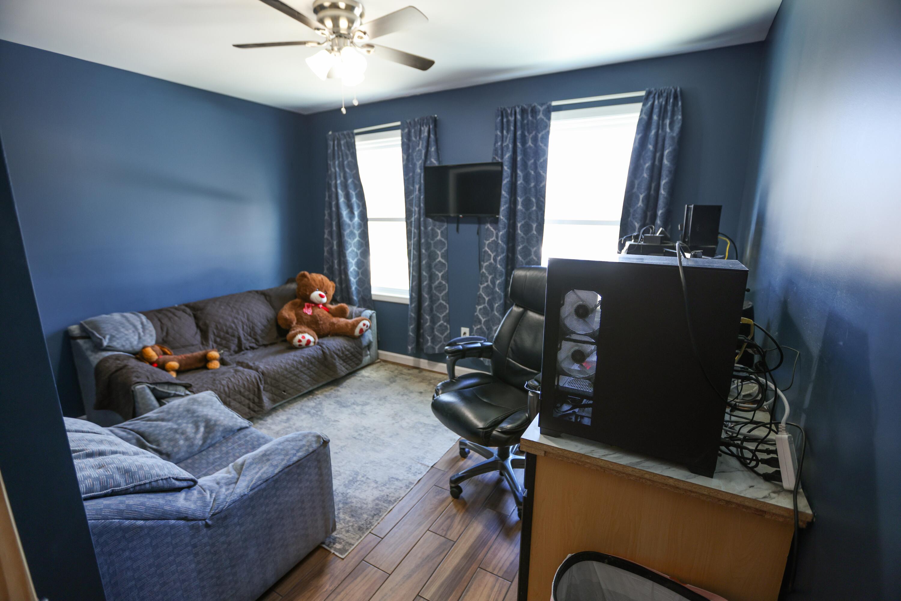 main property photo 18