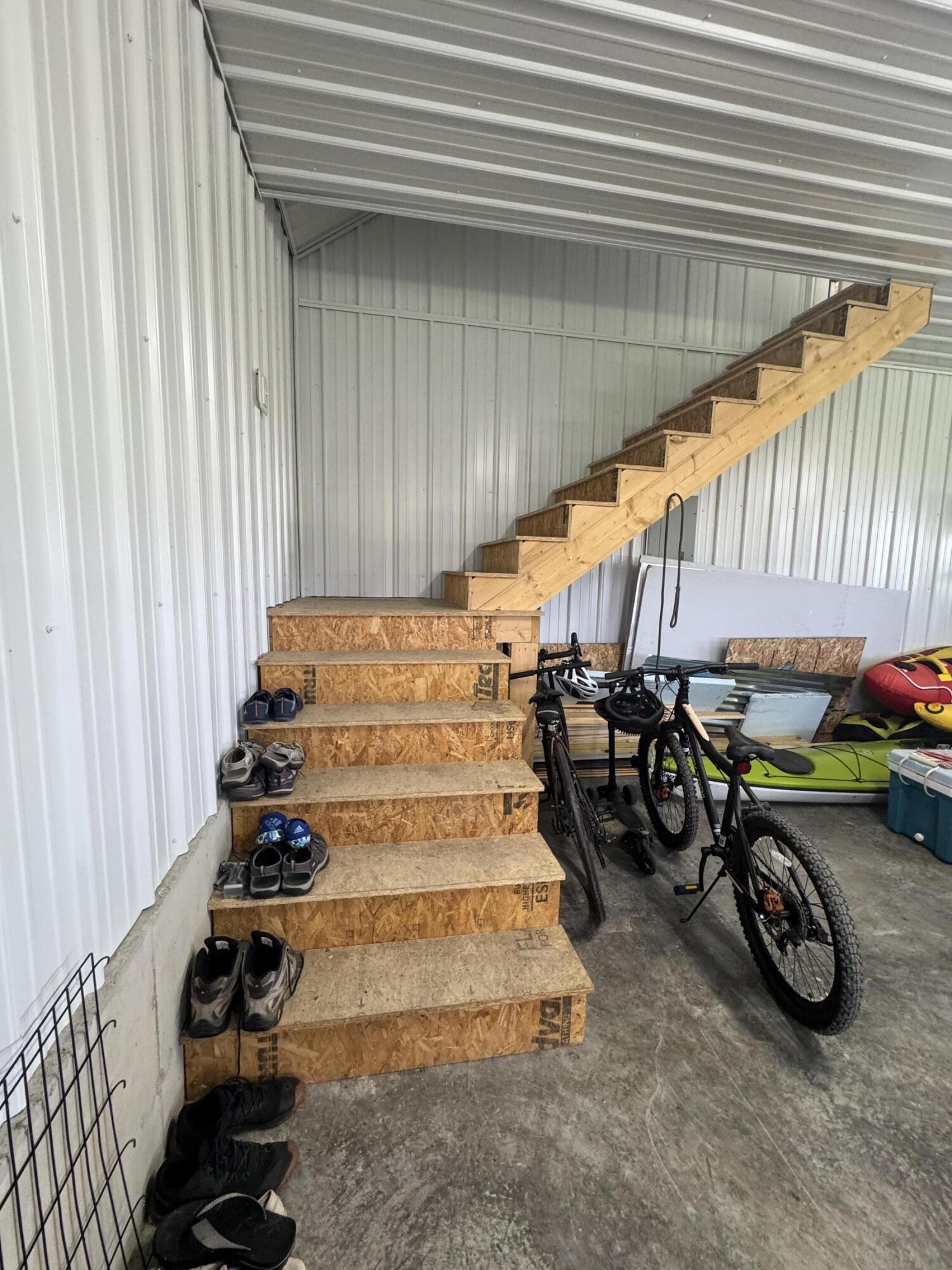 main property photo 59