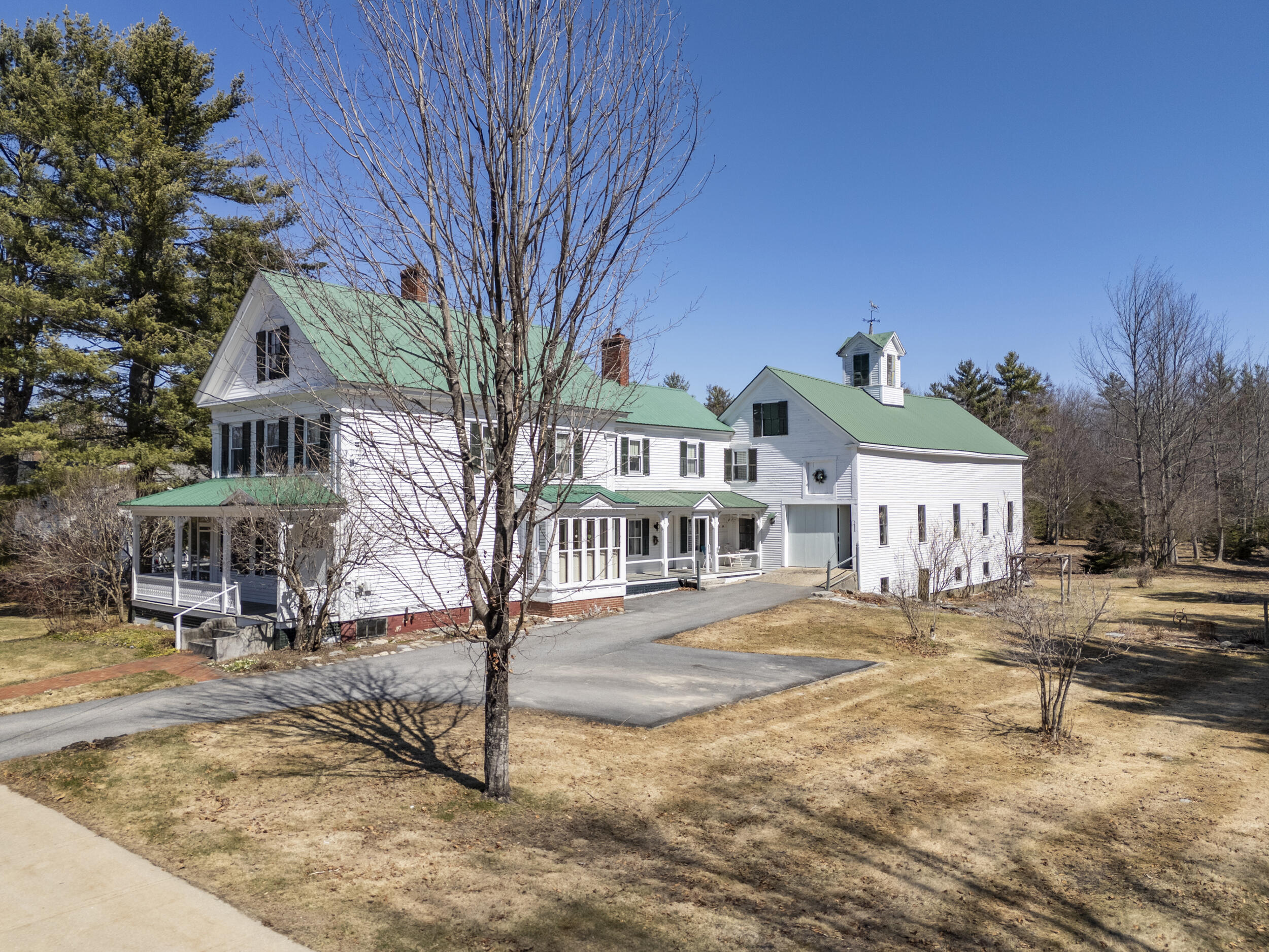 main property photo 10