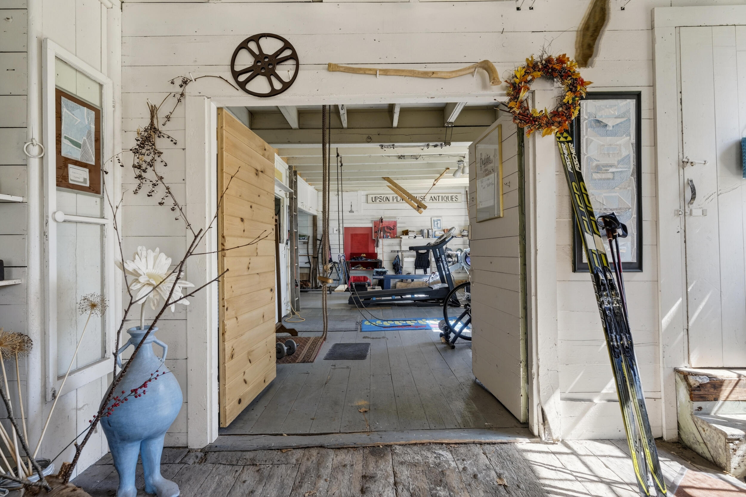 main property photo 79