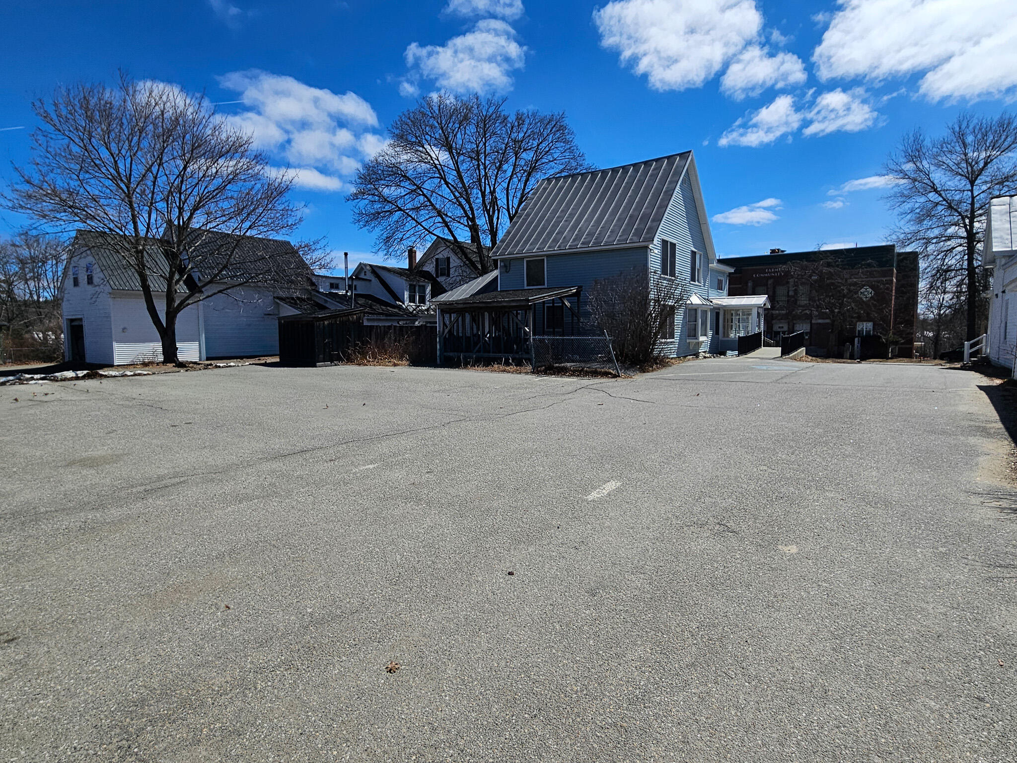 main property photo 10