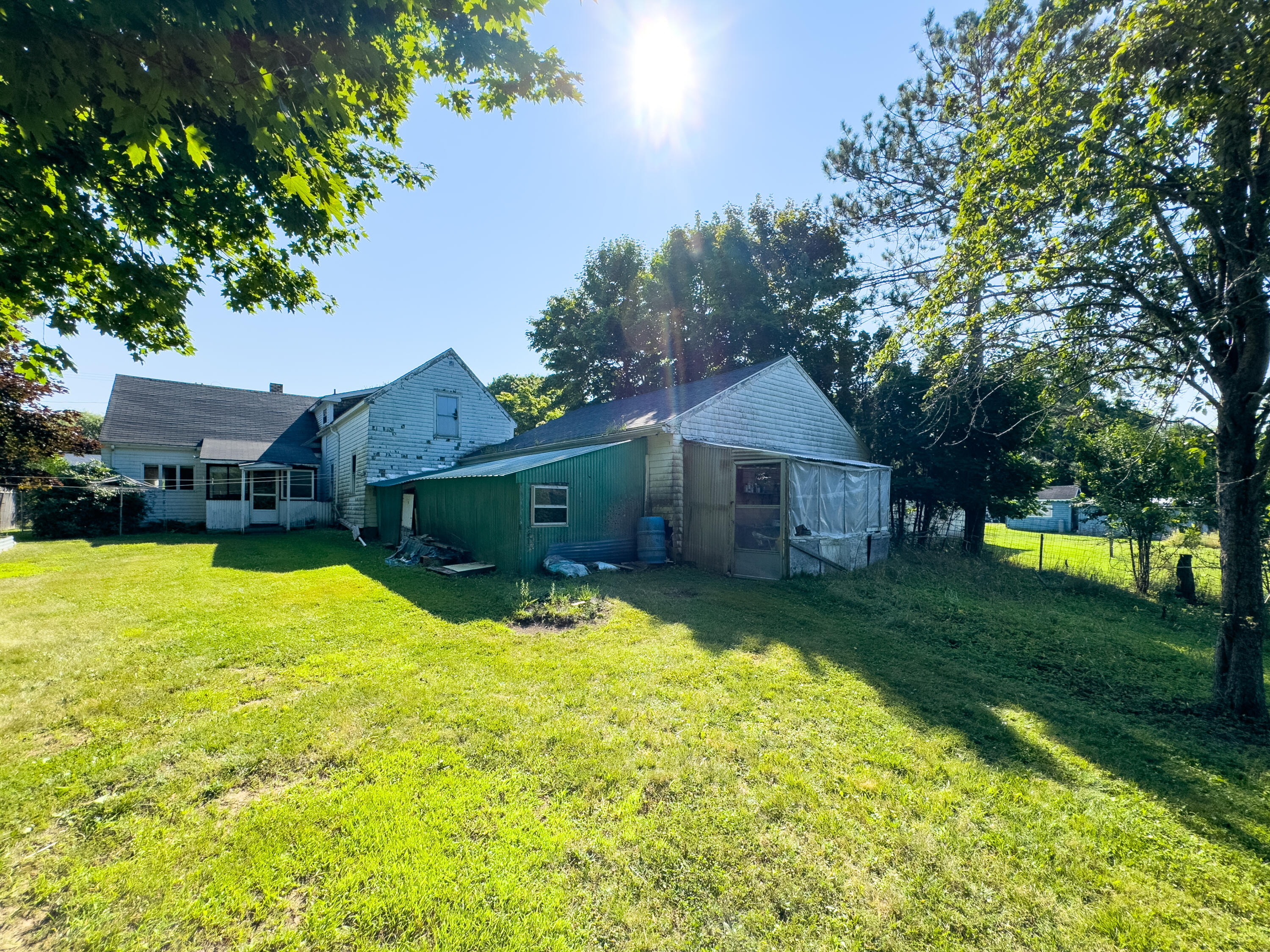 main property photo 15