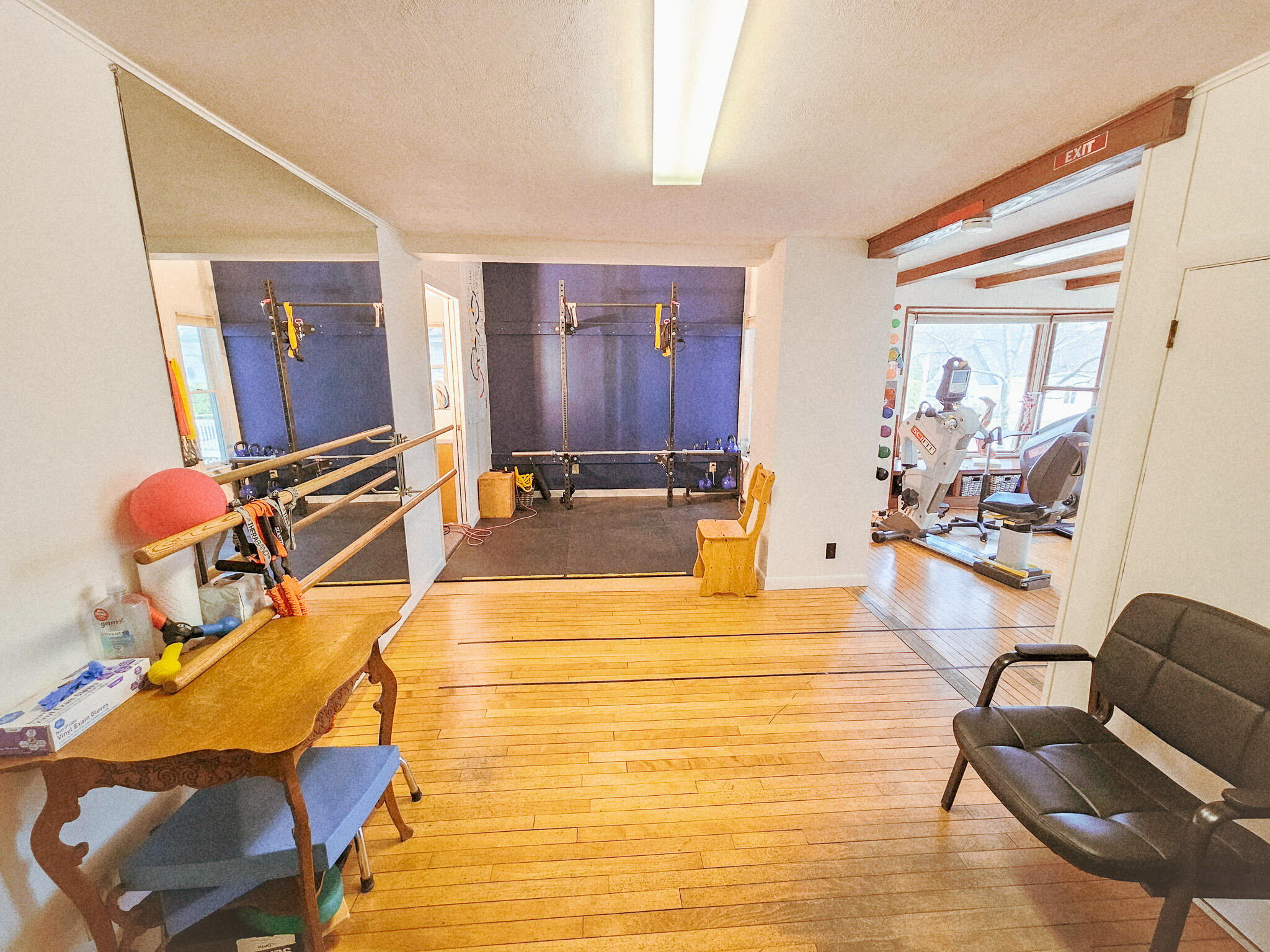 main property photo 30