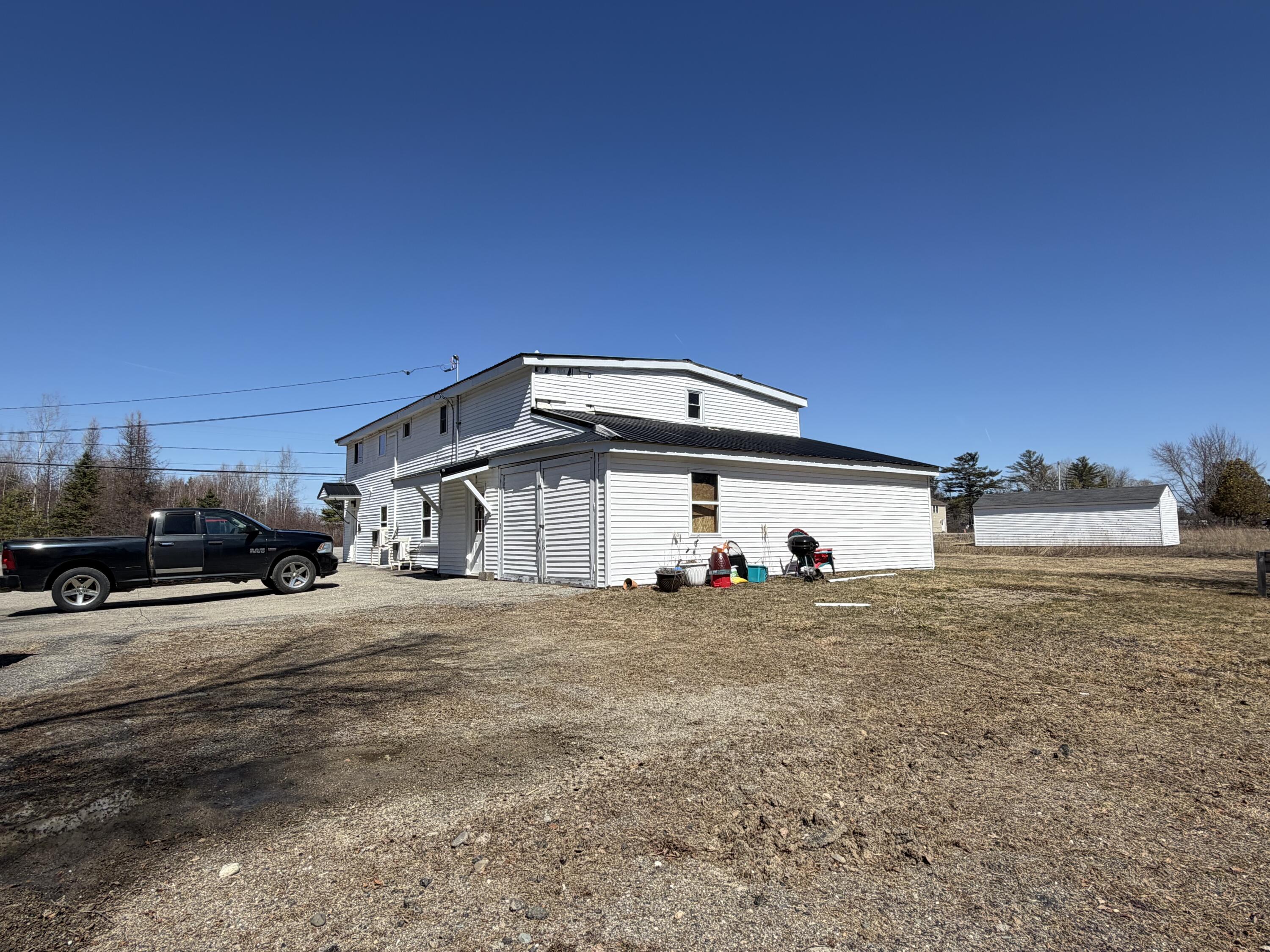 main property photo 10