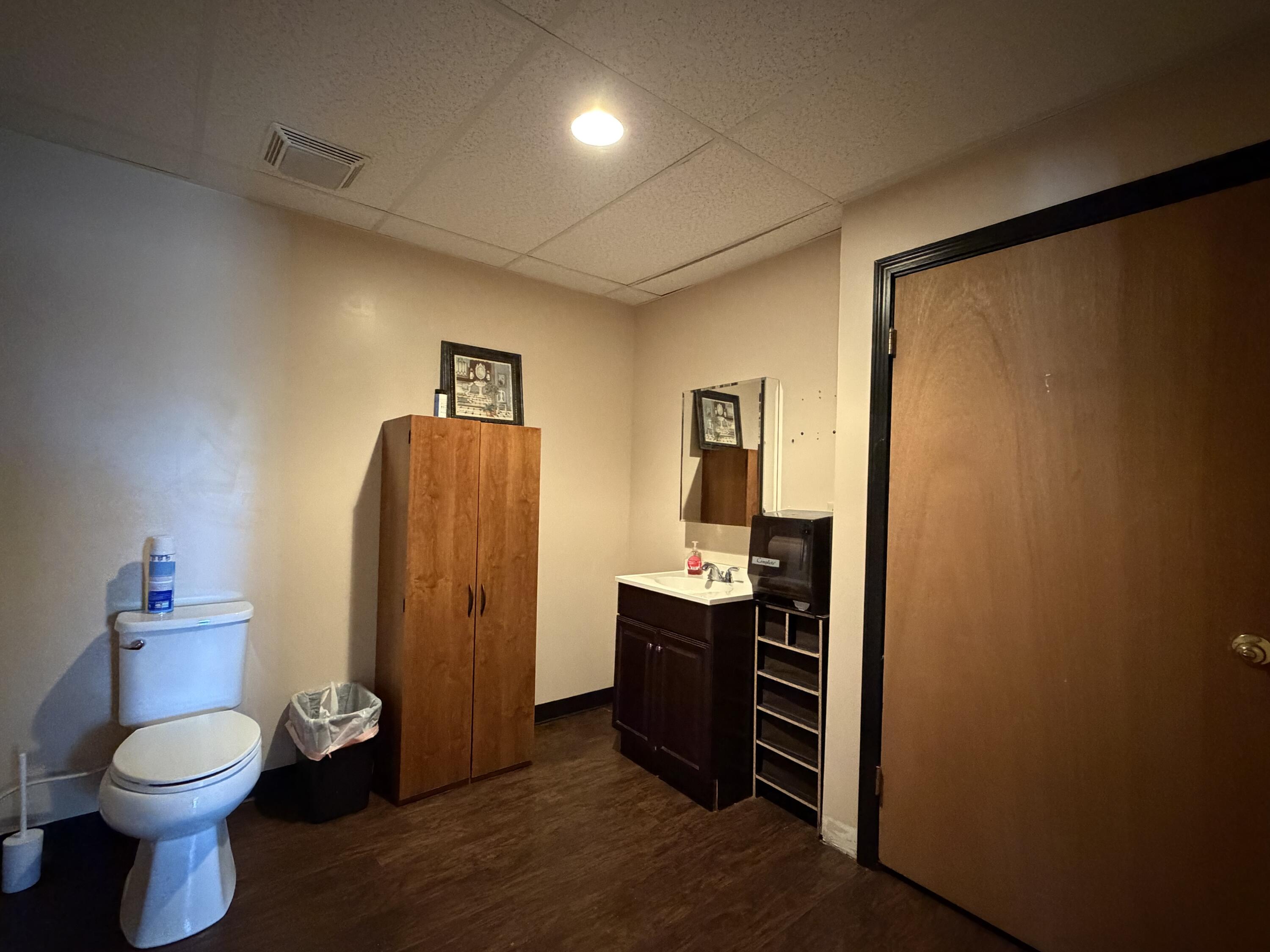 main property photo 60