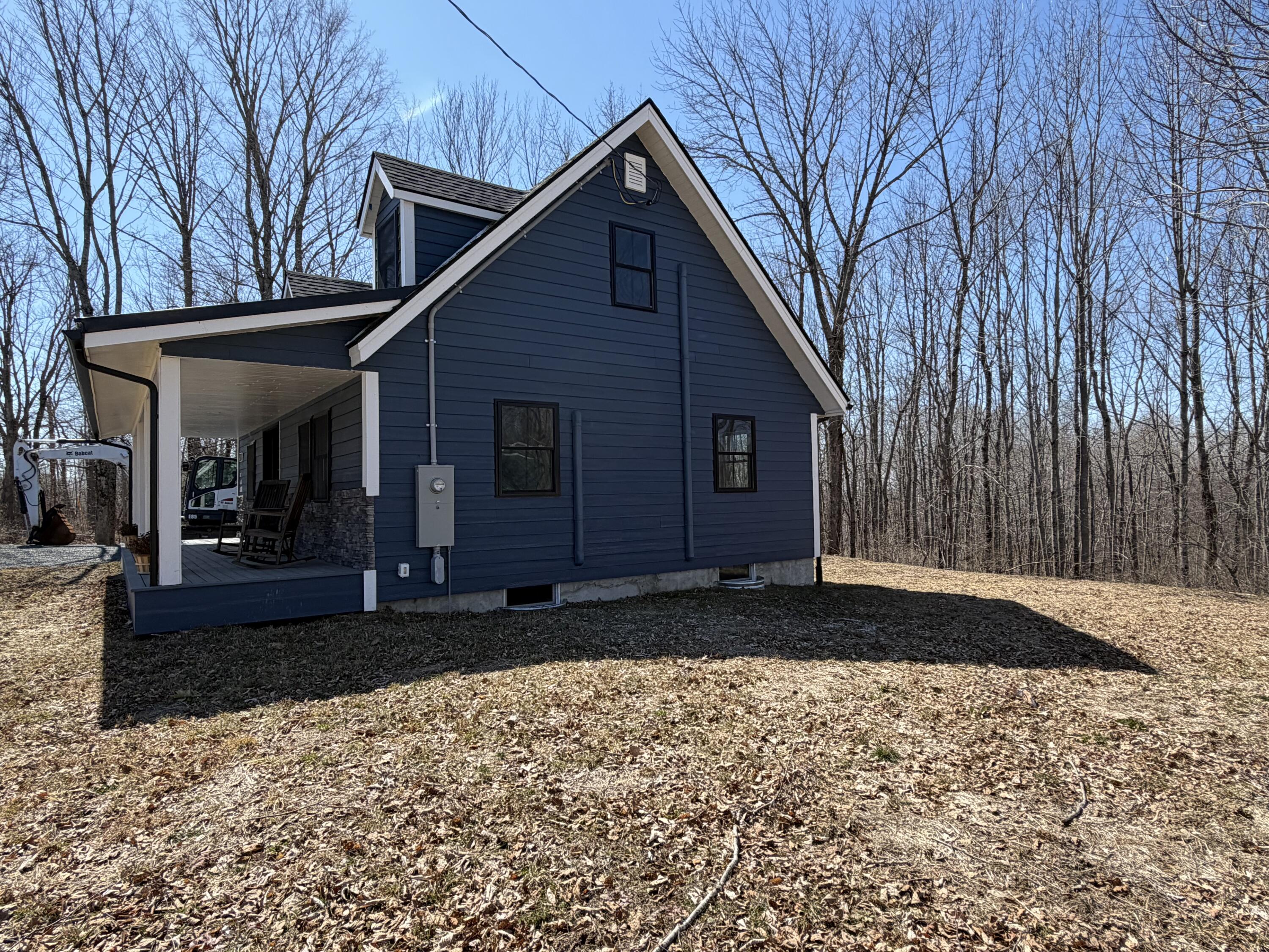main property photo 40