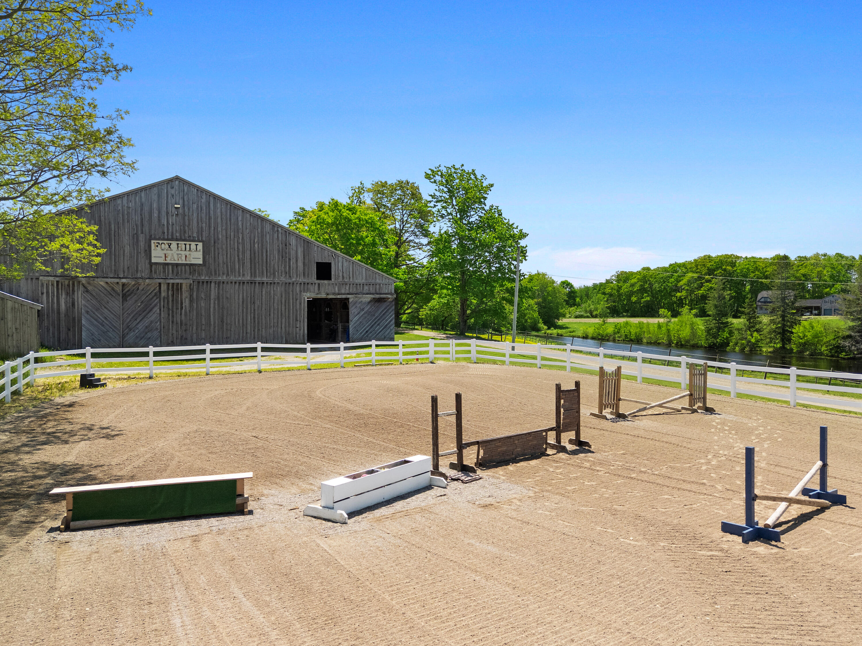 main property photo 44