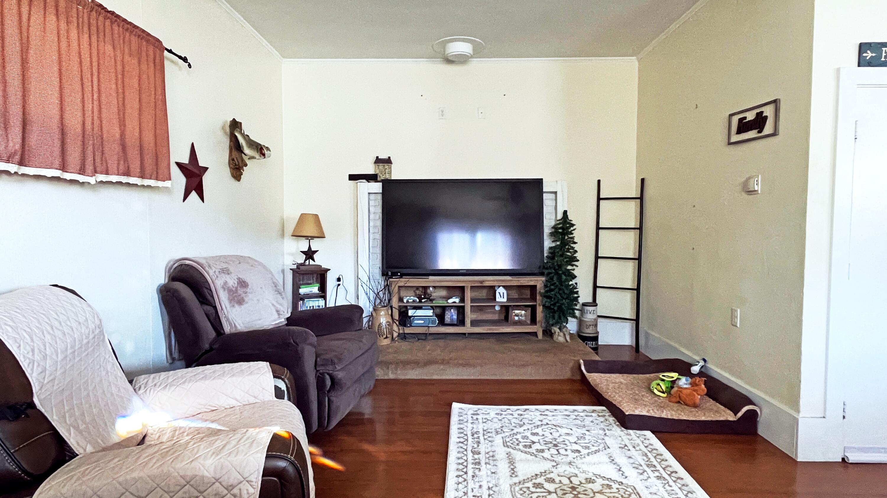 main property photo 17
