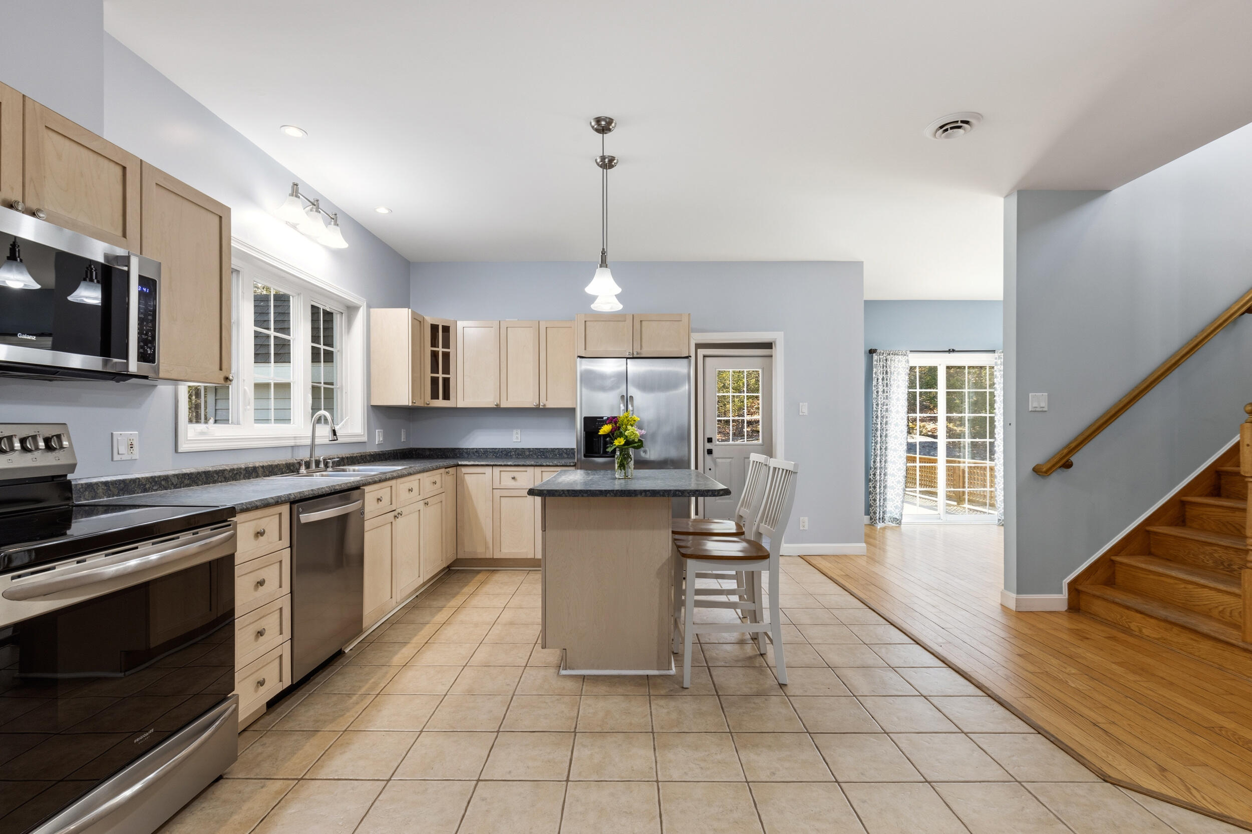 main property photo 39