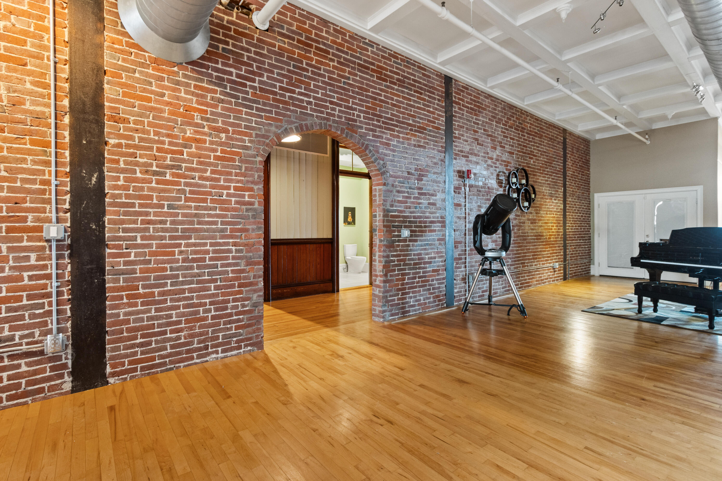 main property photo 31