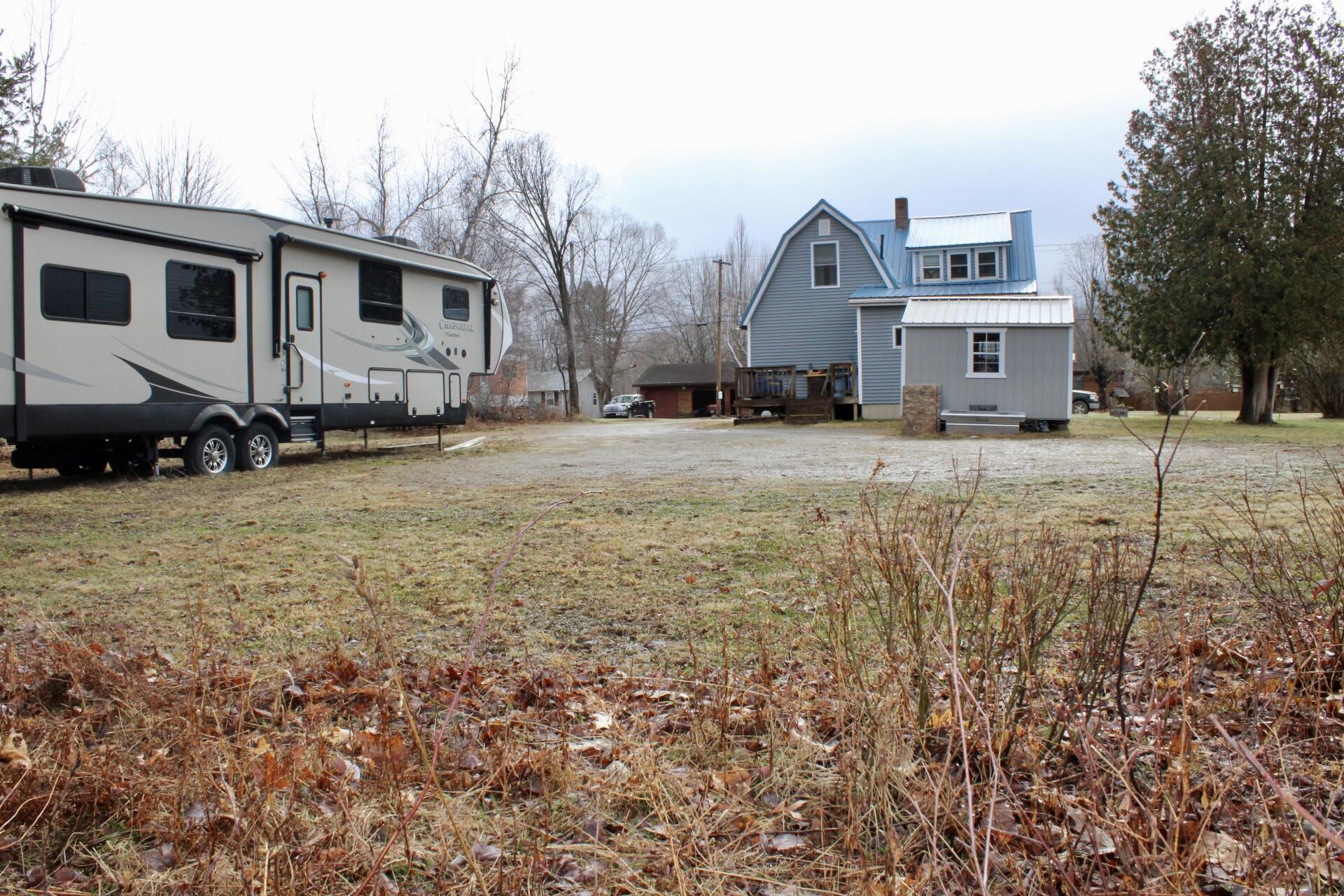 main property photo 49