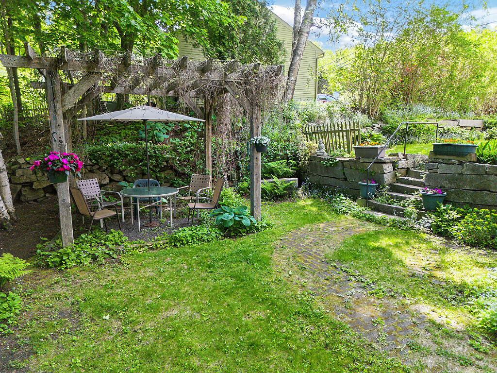 main property photo 89