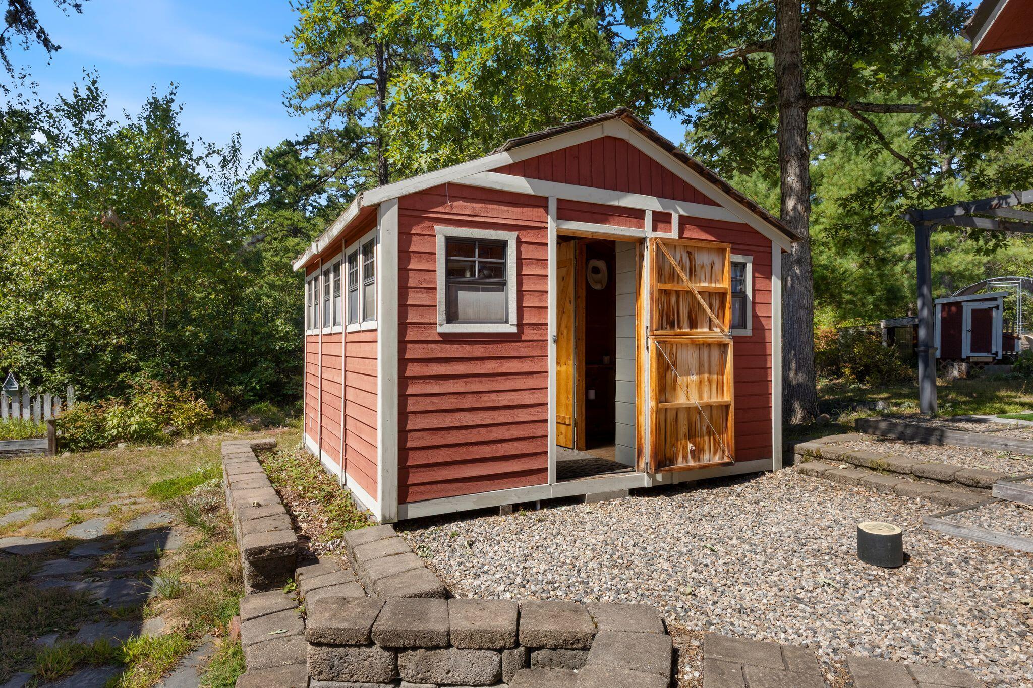 main property photo 30