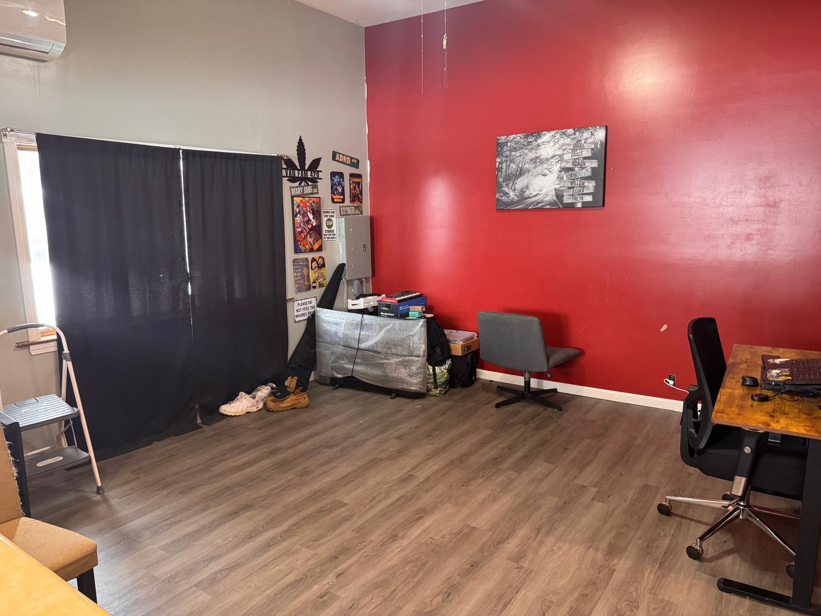 main property photo 25