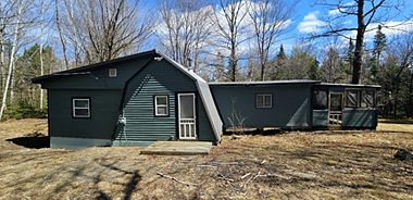 image of property with 3 Bed | 1 Bath | 922 Sqft