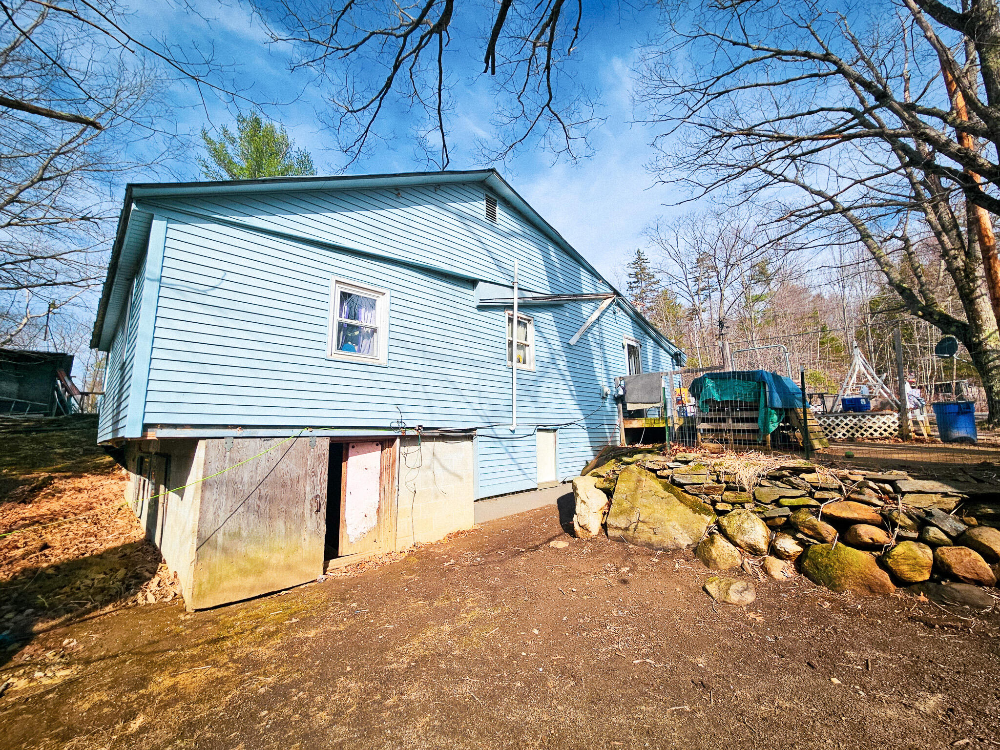 main property photo 10