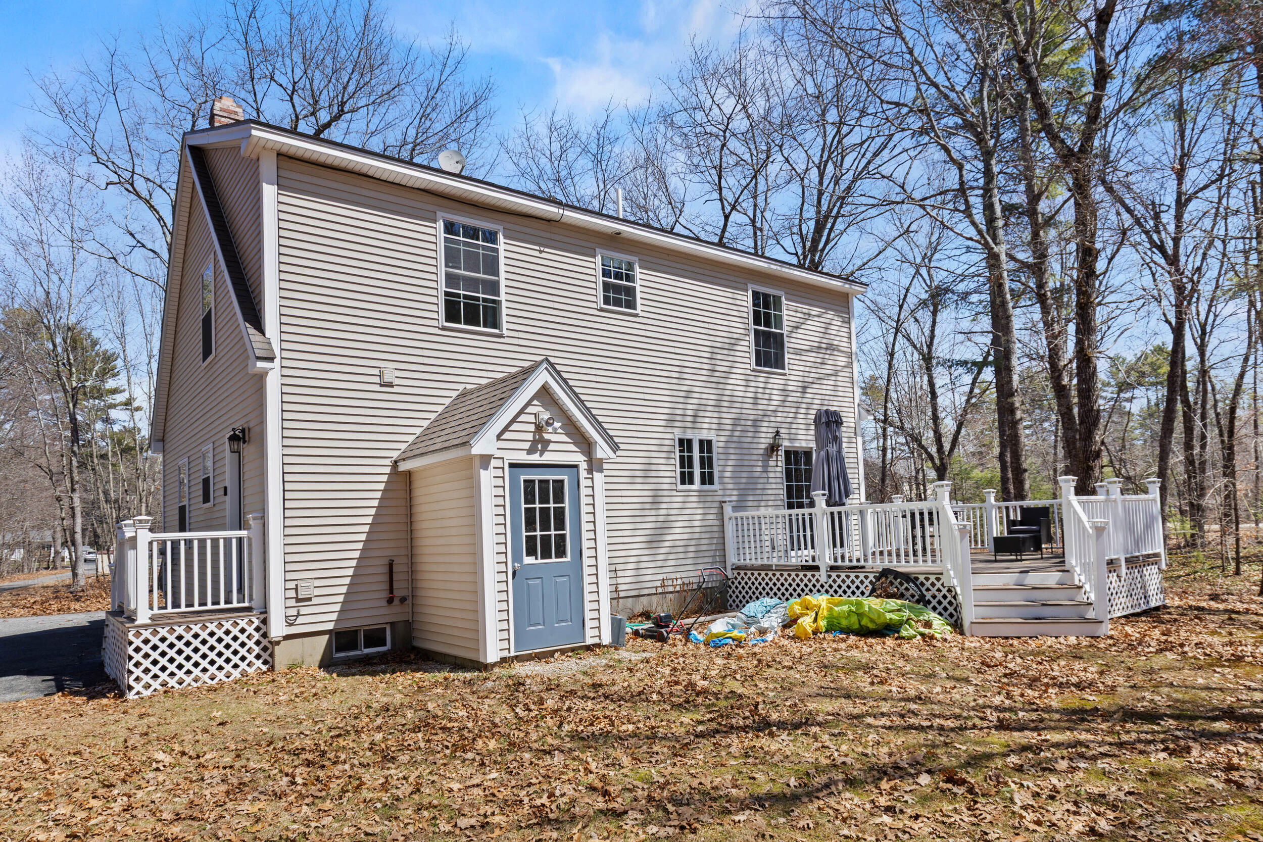 main property photo 32