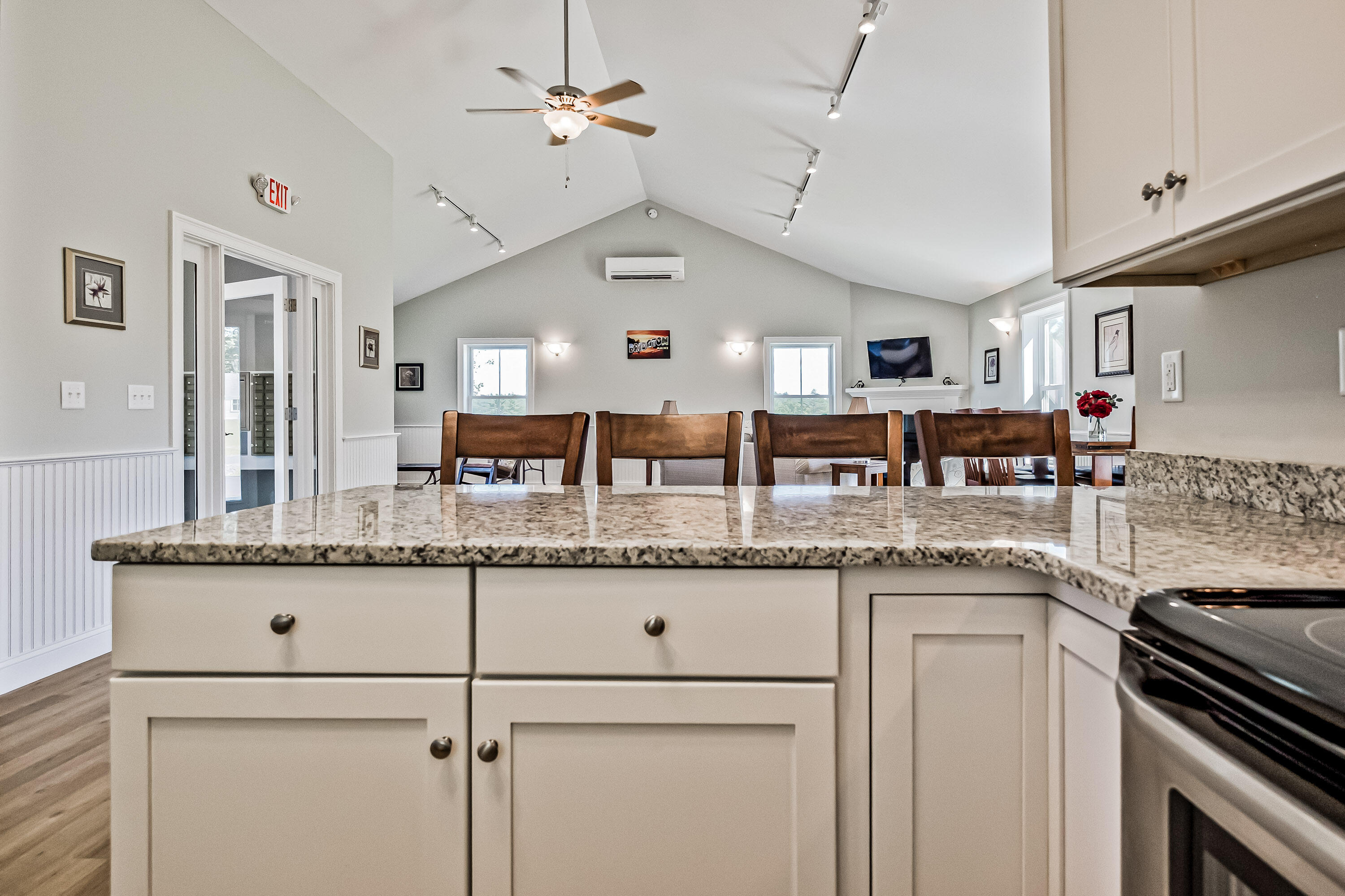 main property photo 67