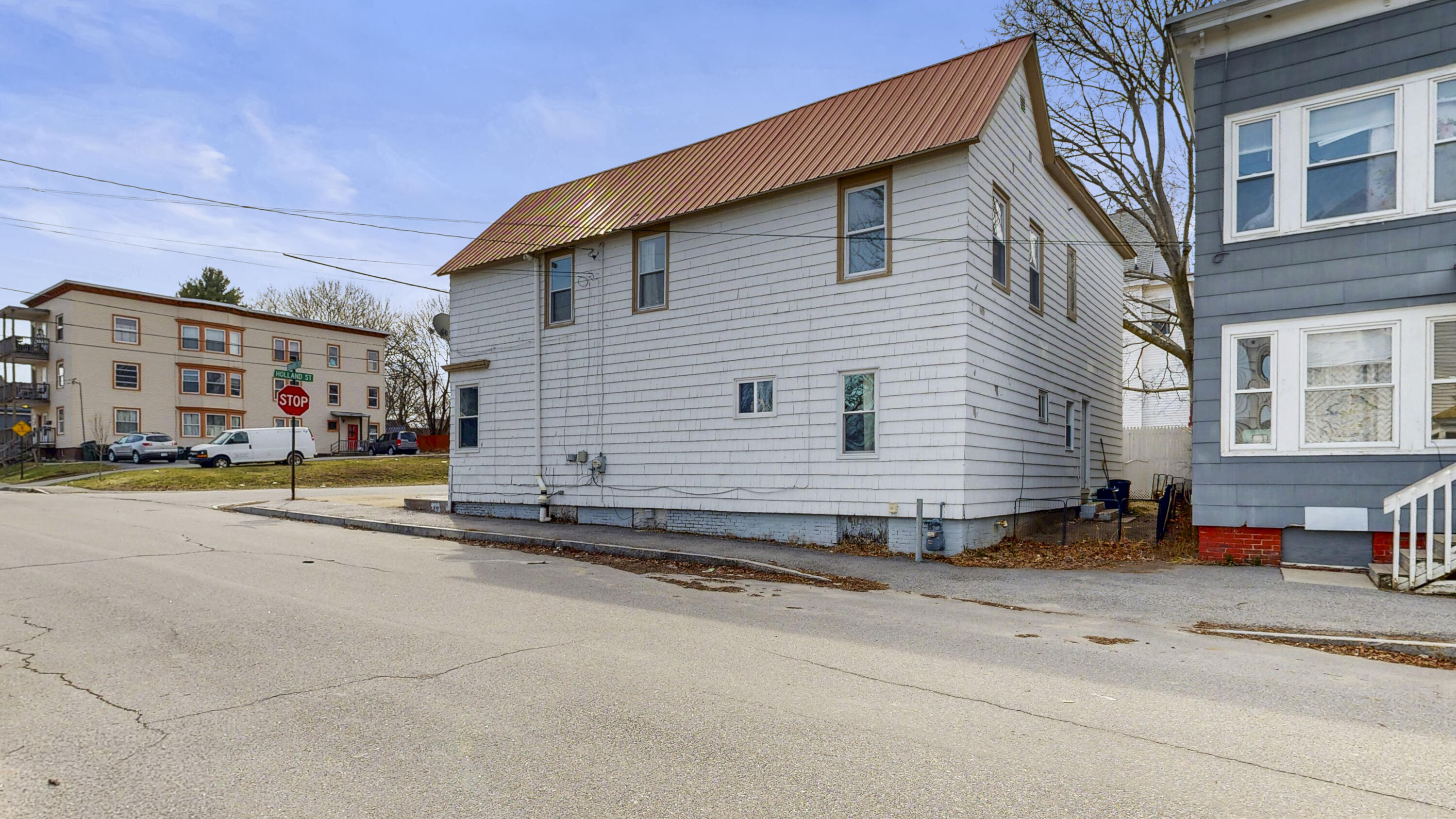main property photo 46