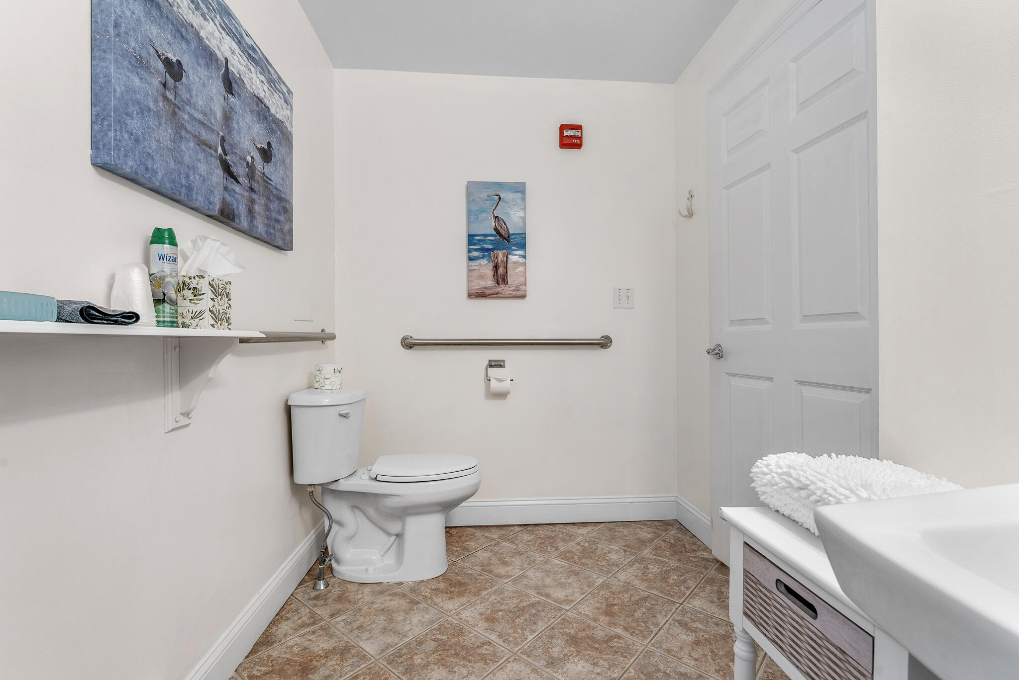 main property photo 25