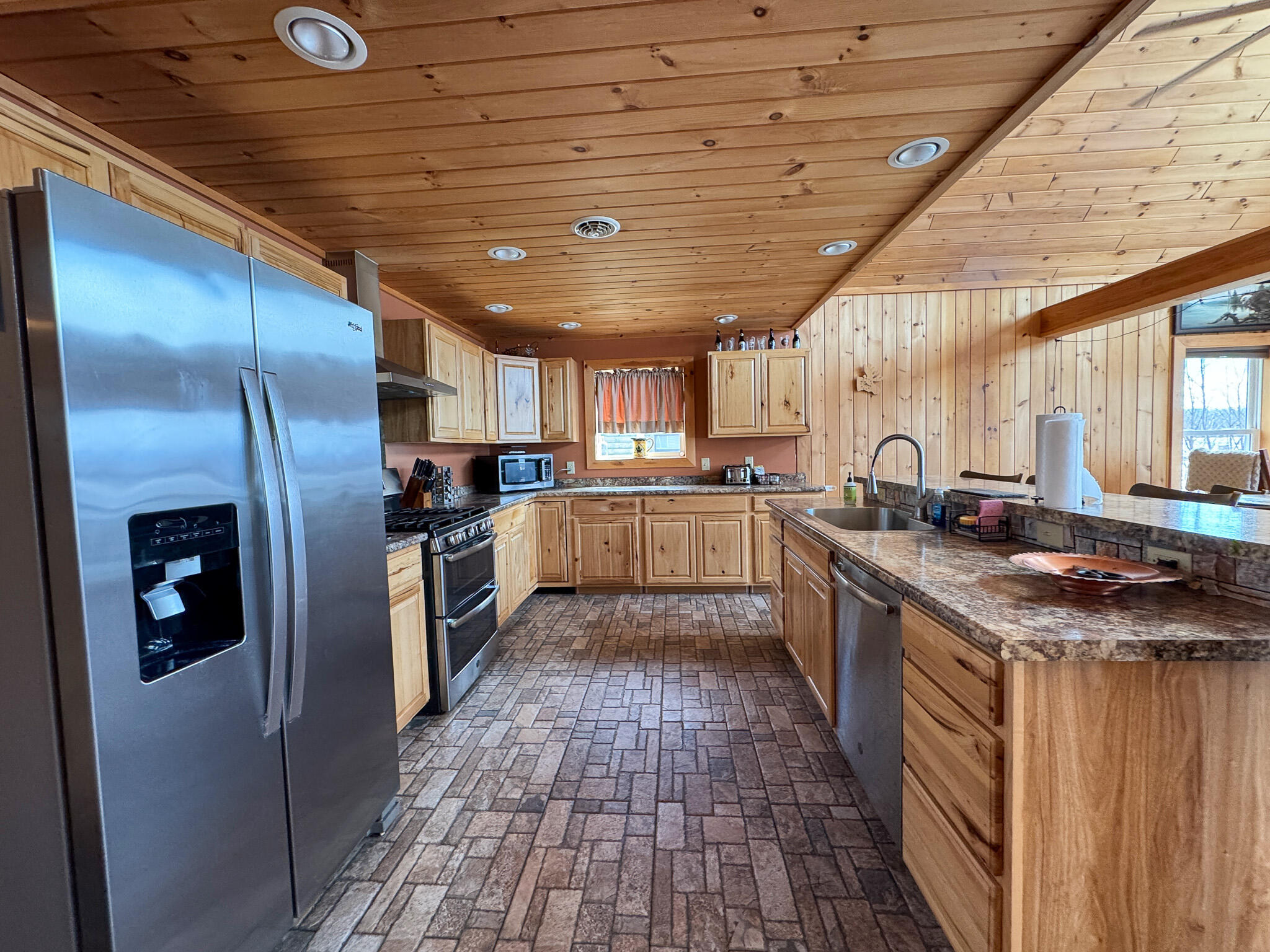 main property photo 13