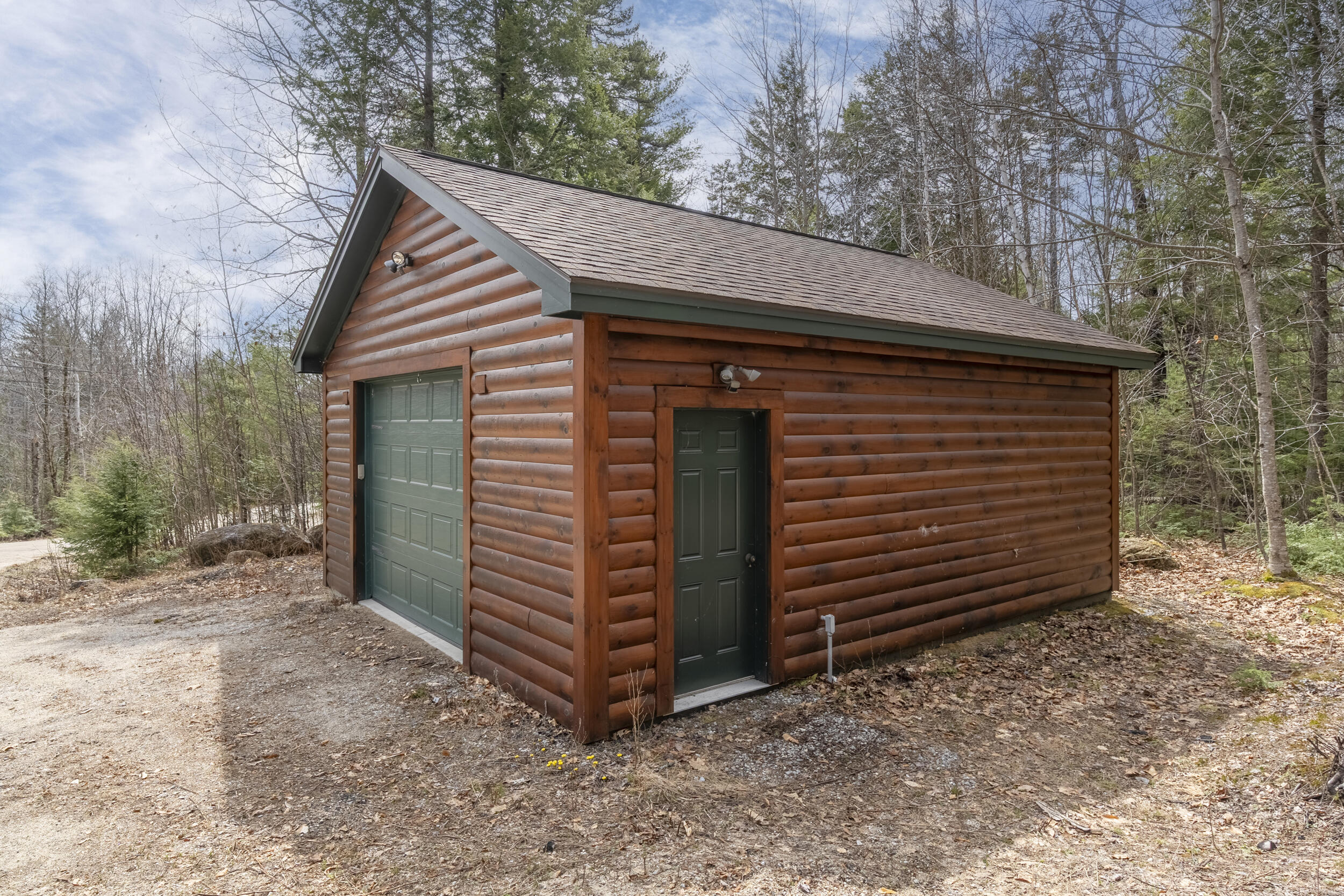 main property photo 50