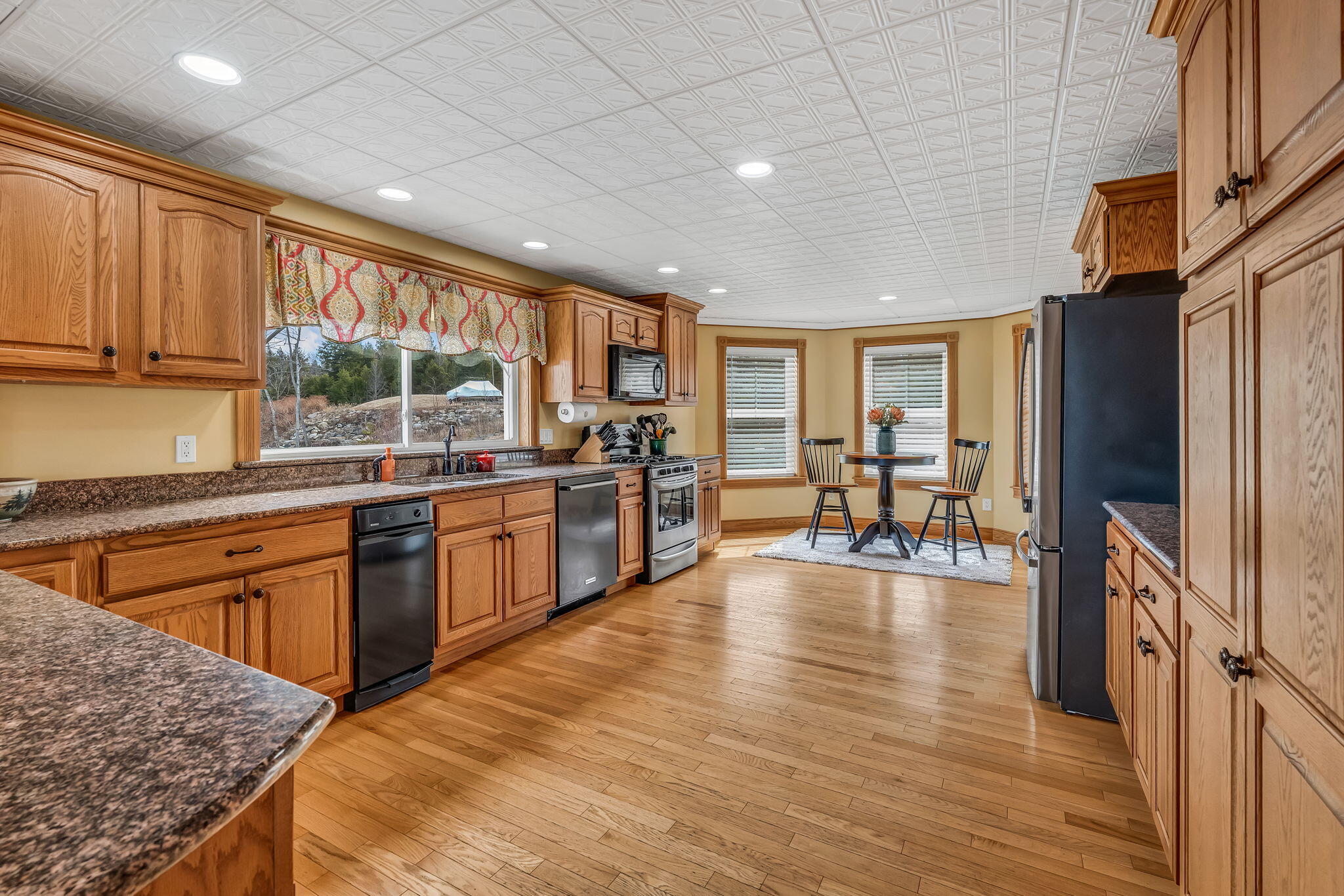 main property photo 12