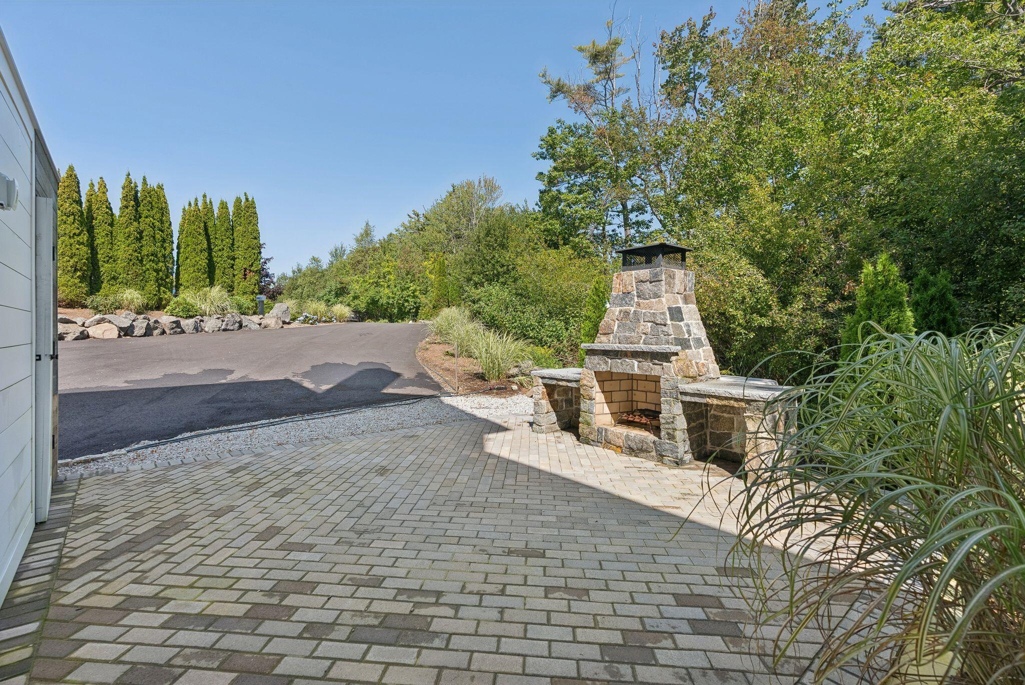 main property photo 37