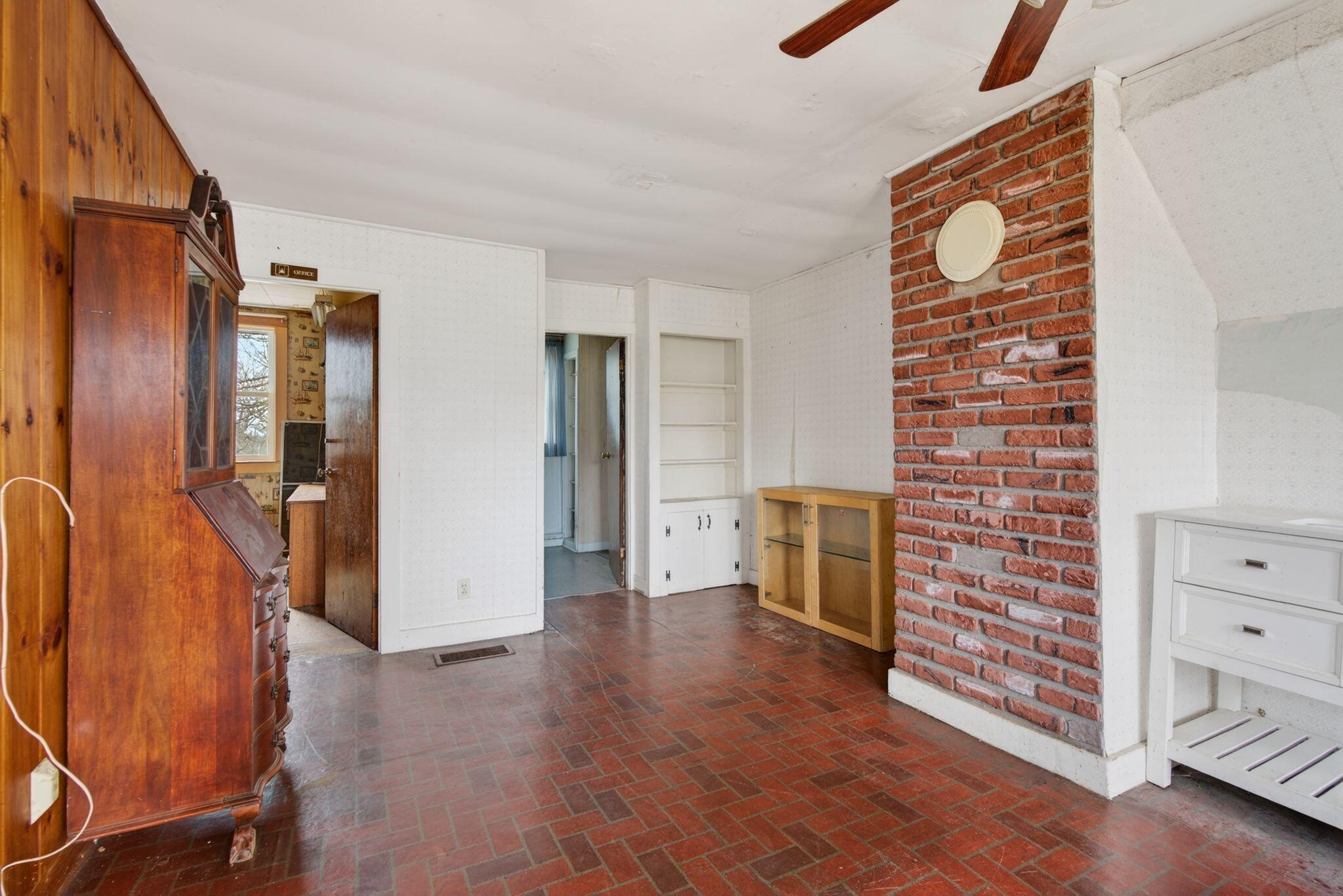 main property photo 12