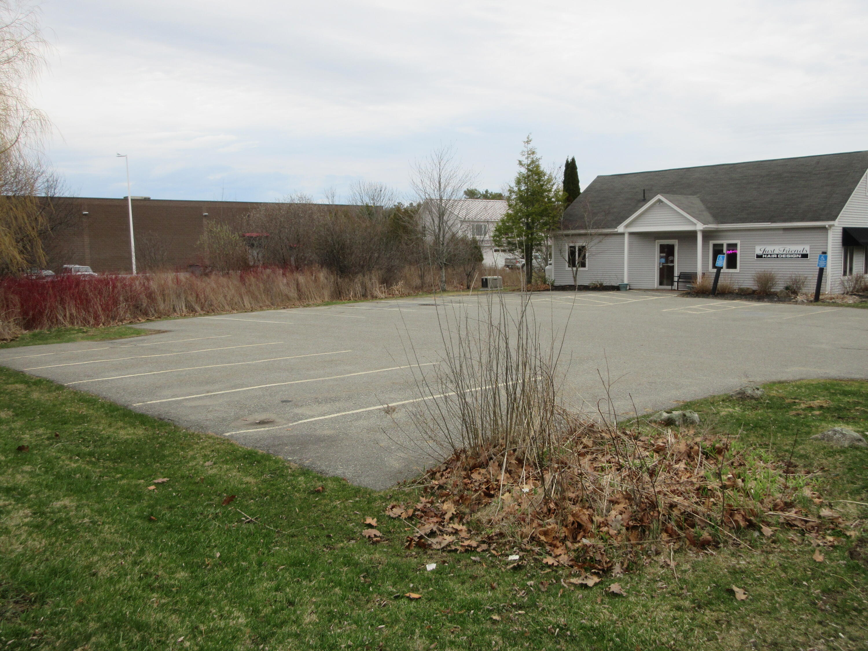 main property photo 33