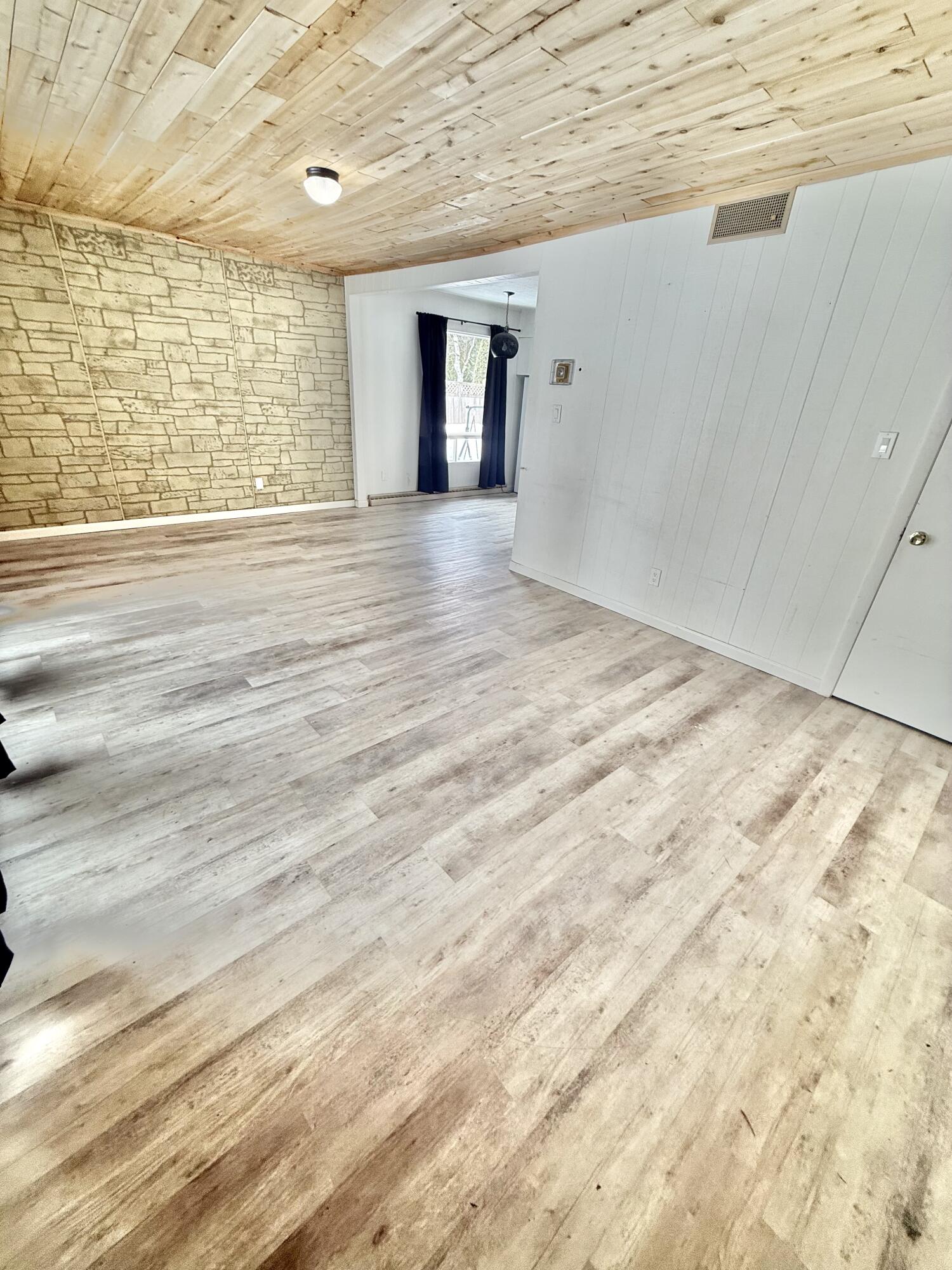 main property photo 77