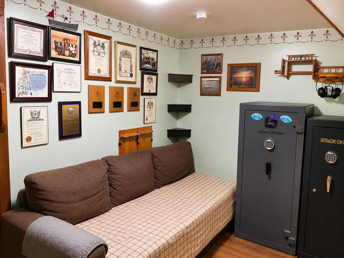 main property photo 9