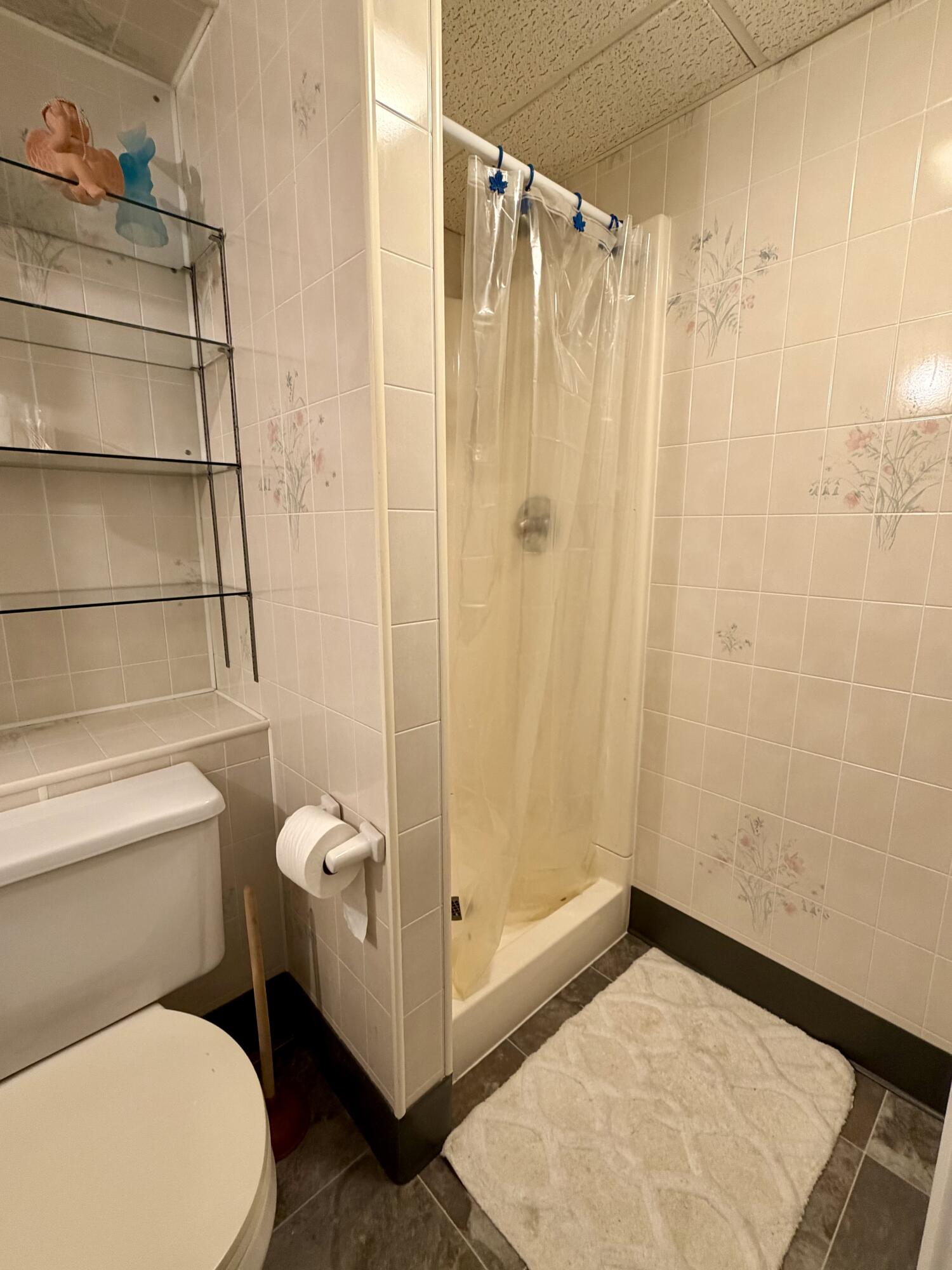main property photo 78