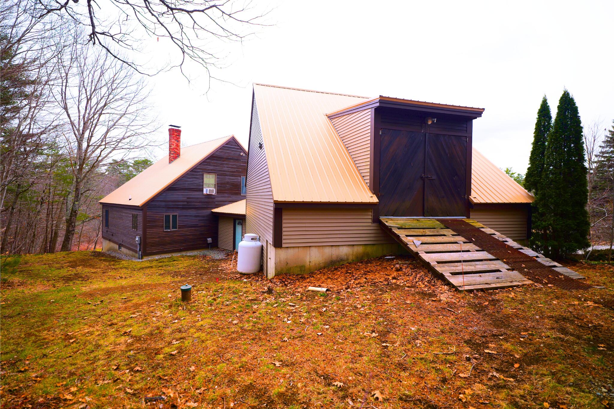 main property photo 41