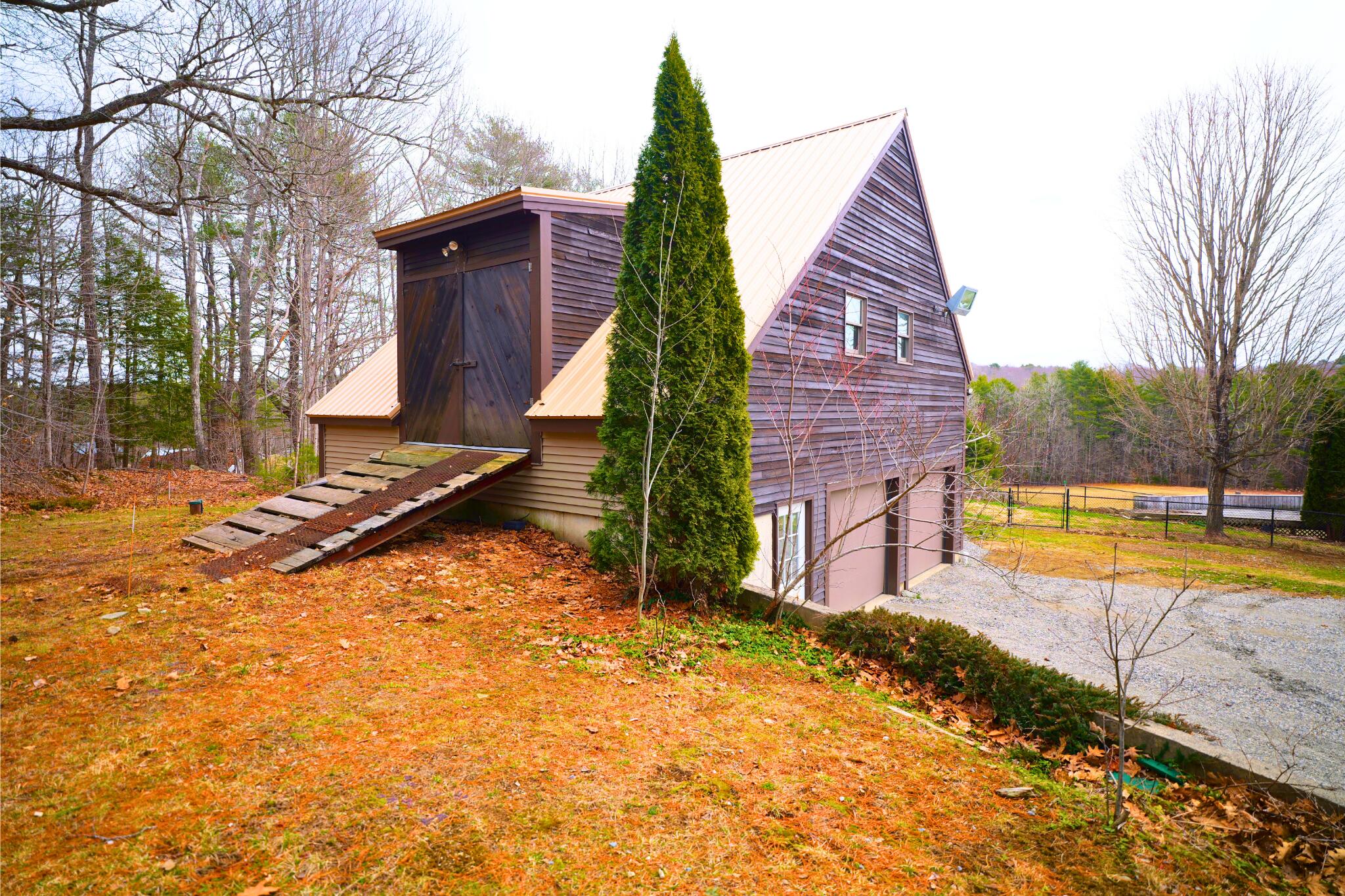 main property photo 42