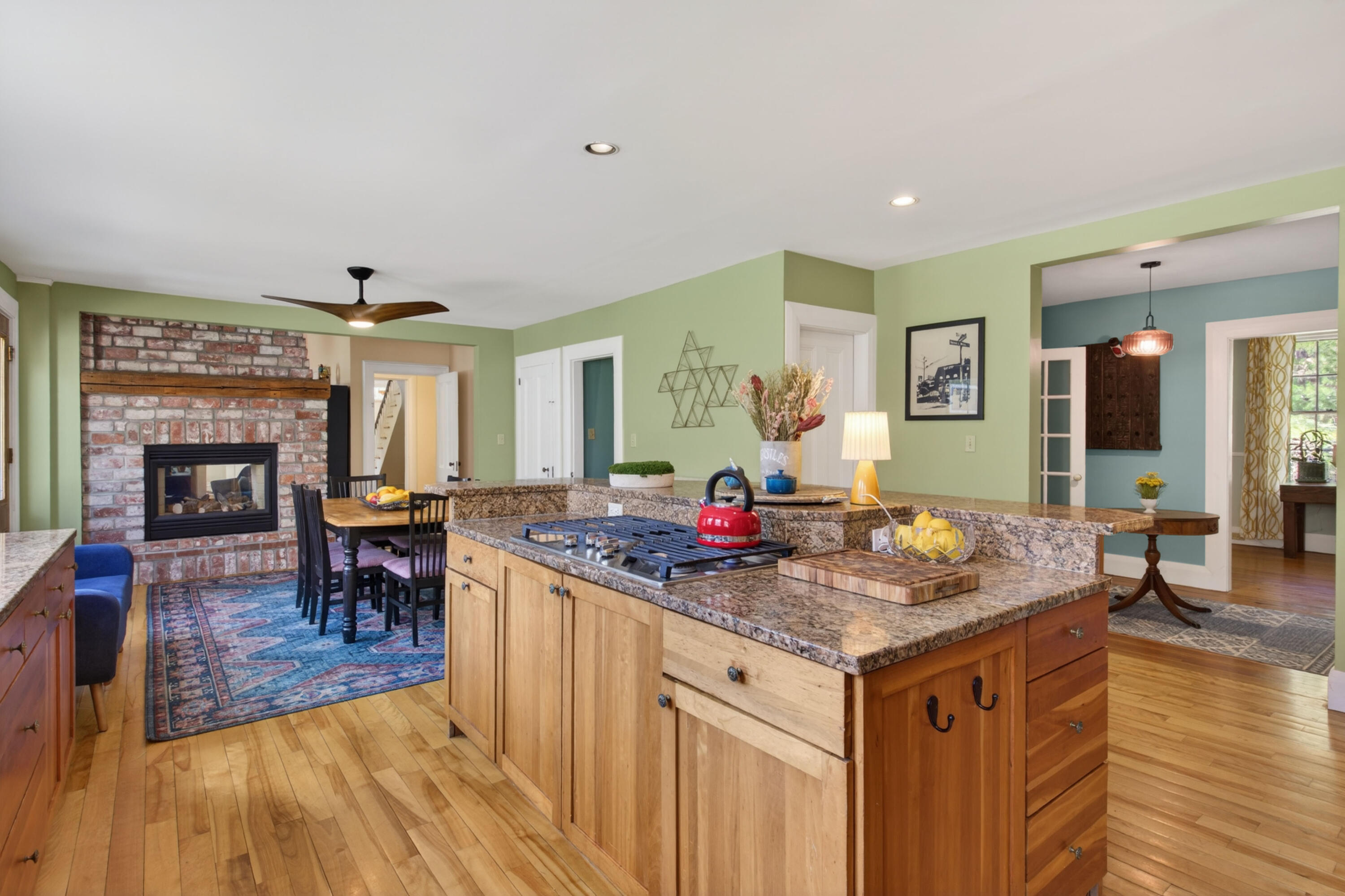 main property photo 5