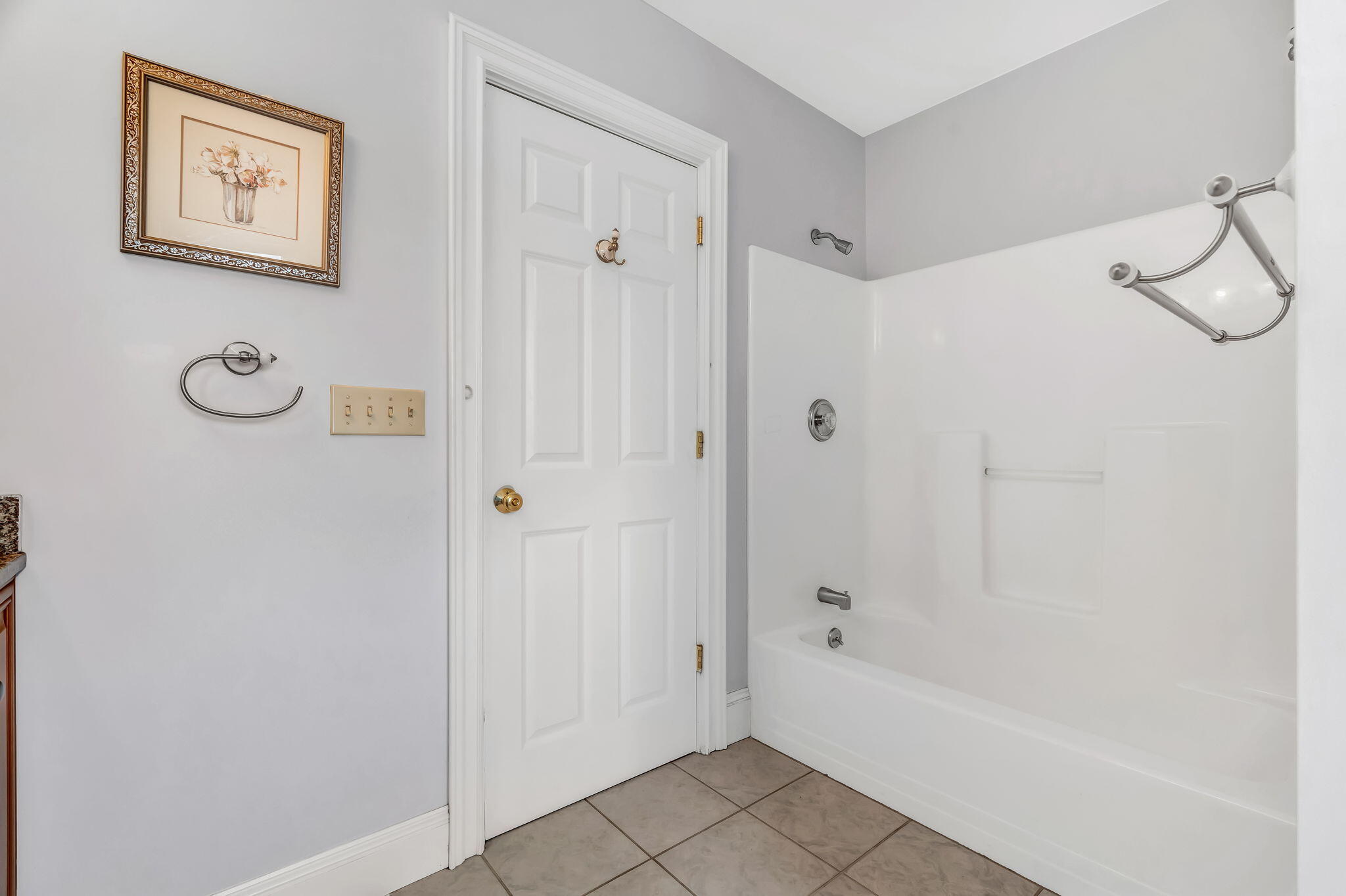 main property photo 123