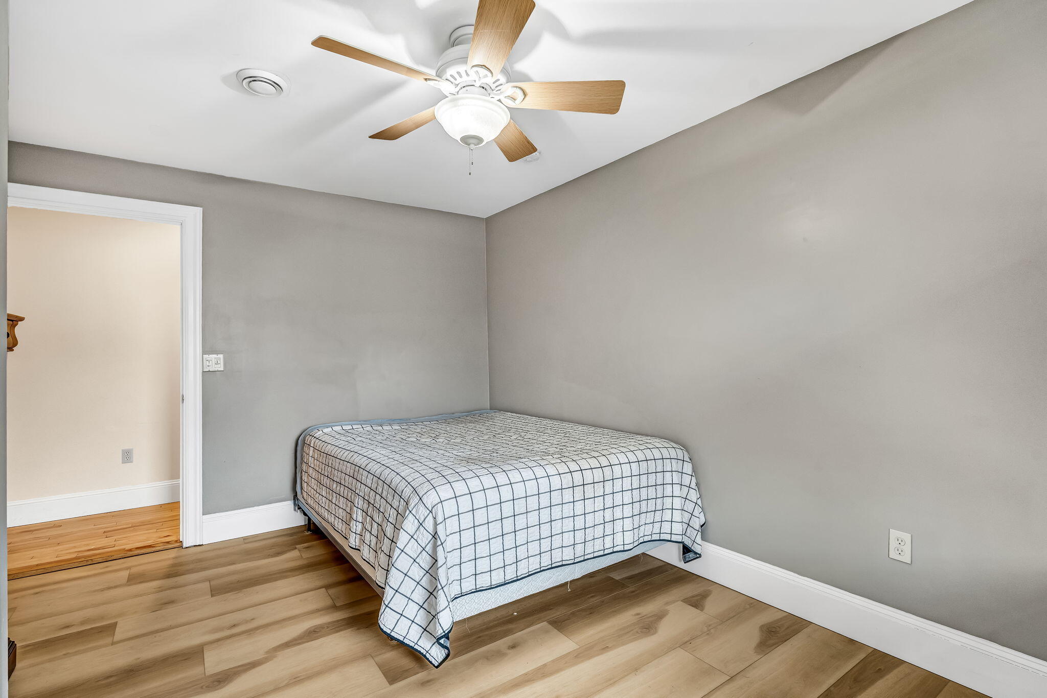 main property photo 136