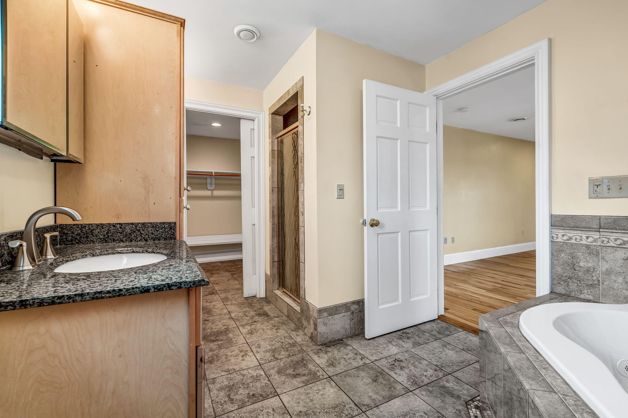 main property photo 140