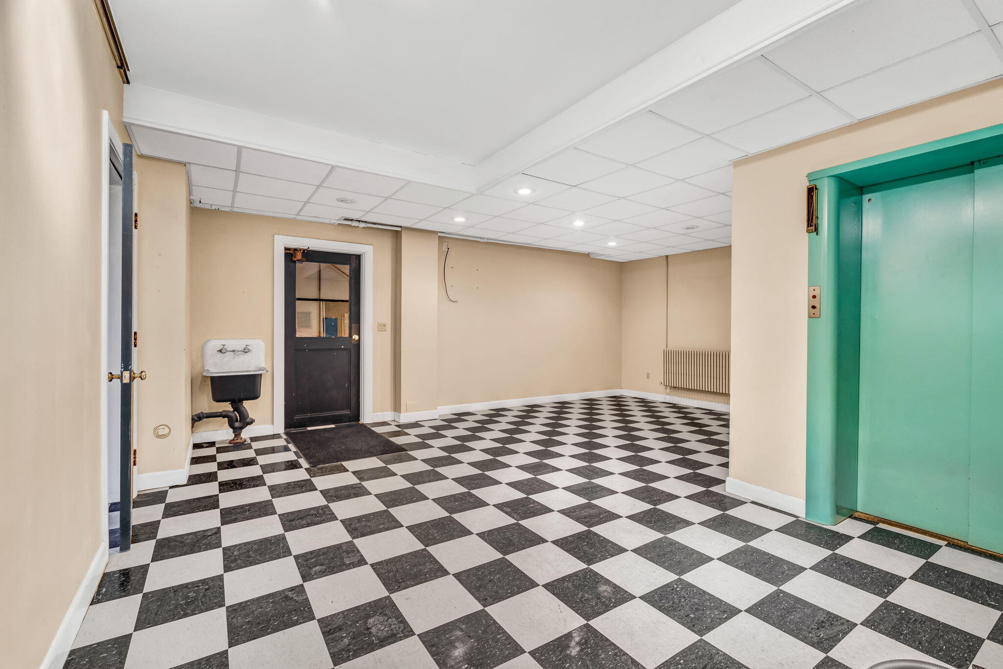 main property photo 80