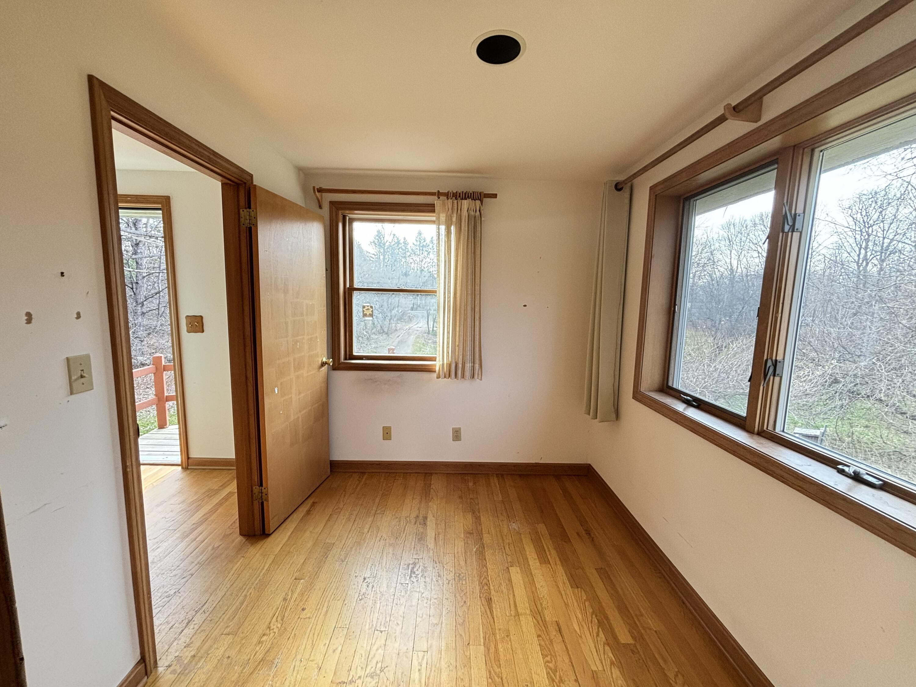 property viewer photo 3