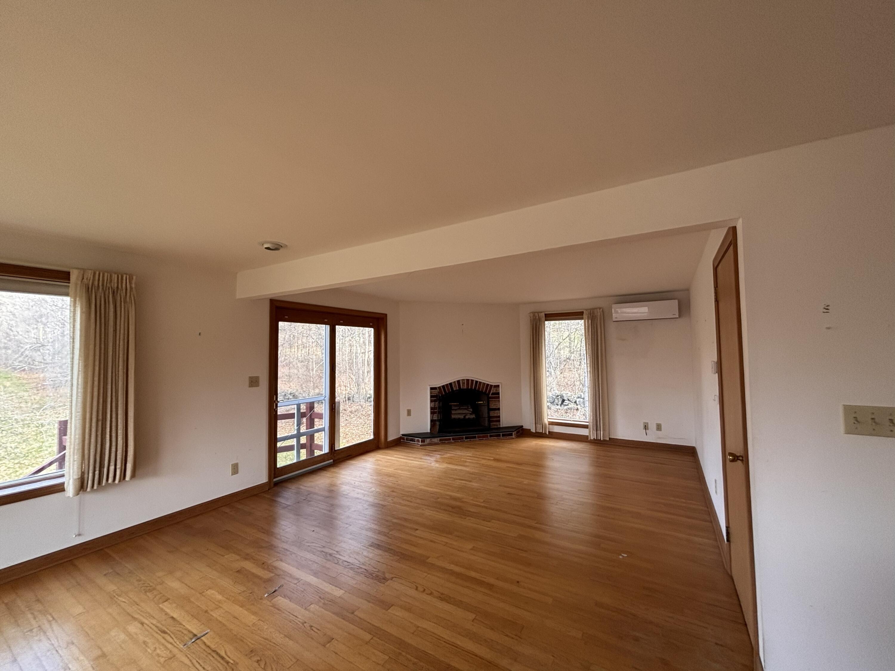 property viewer photo 7