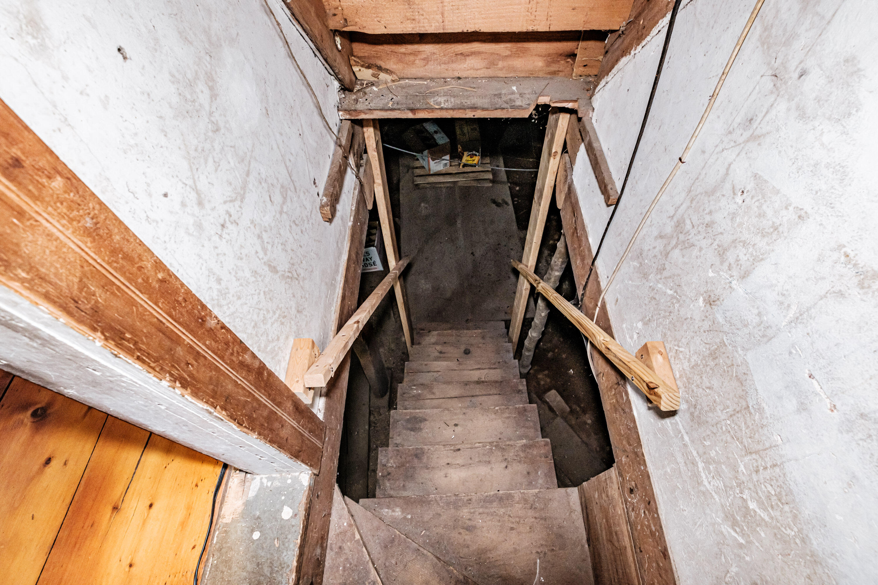 main property photo 40