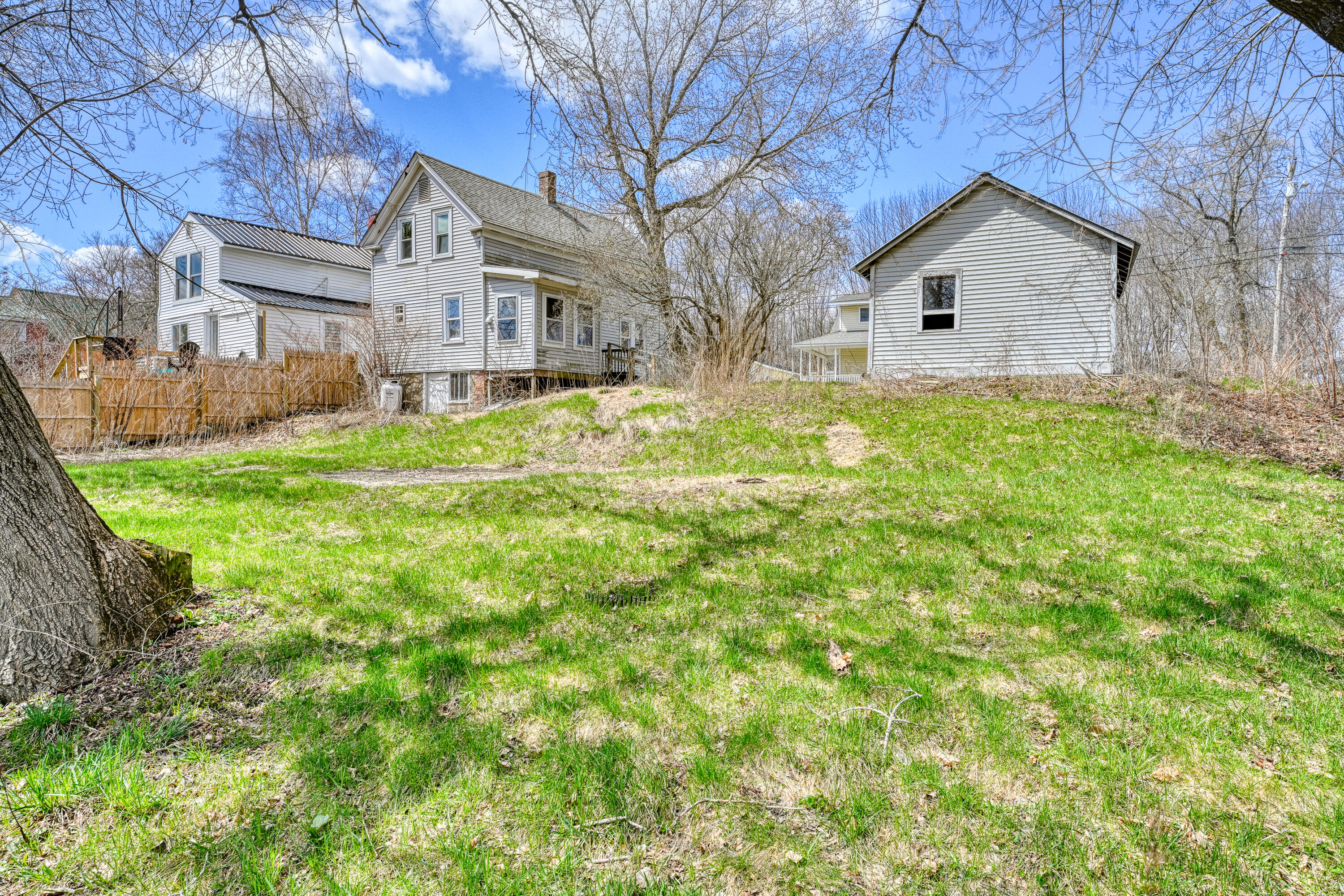 main property photo 18