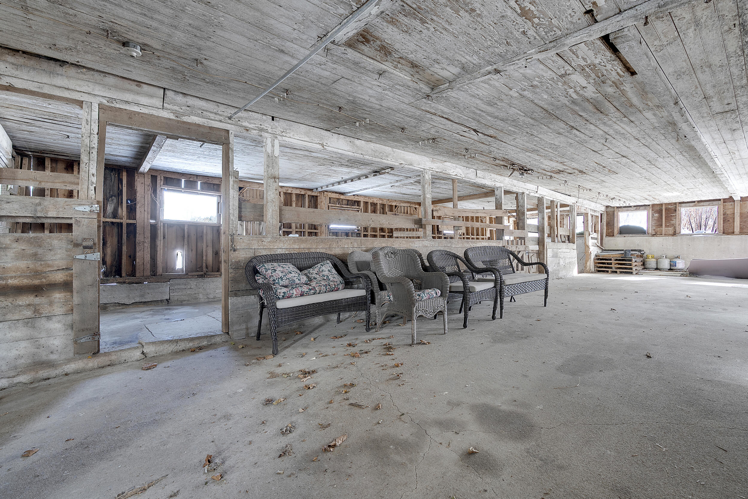 main property photo 85