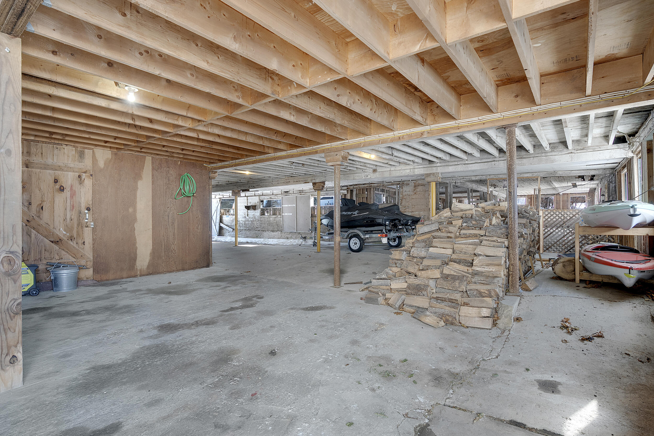main property photo 90